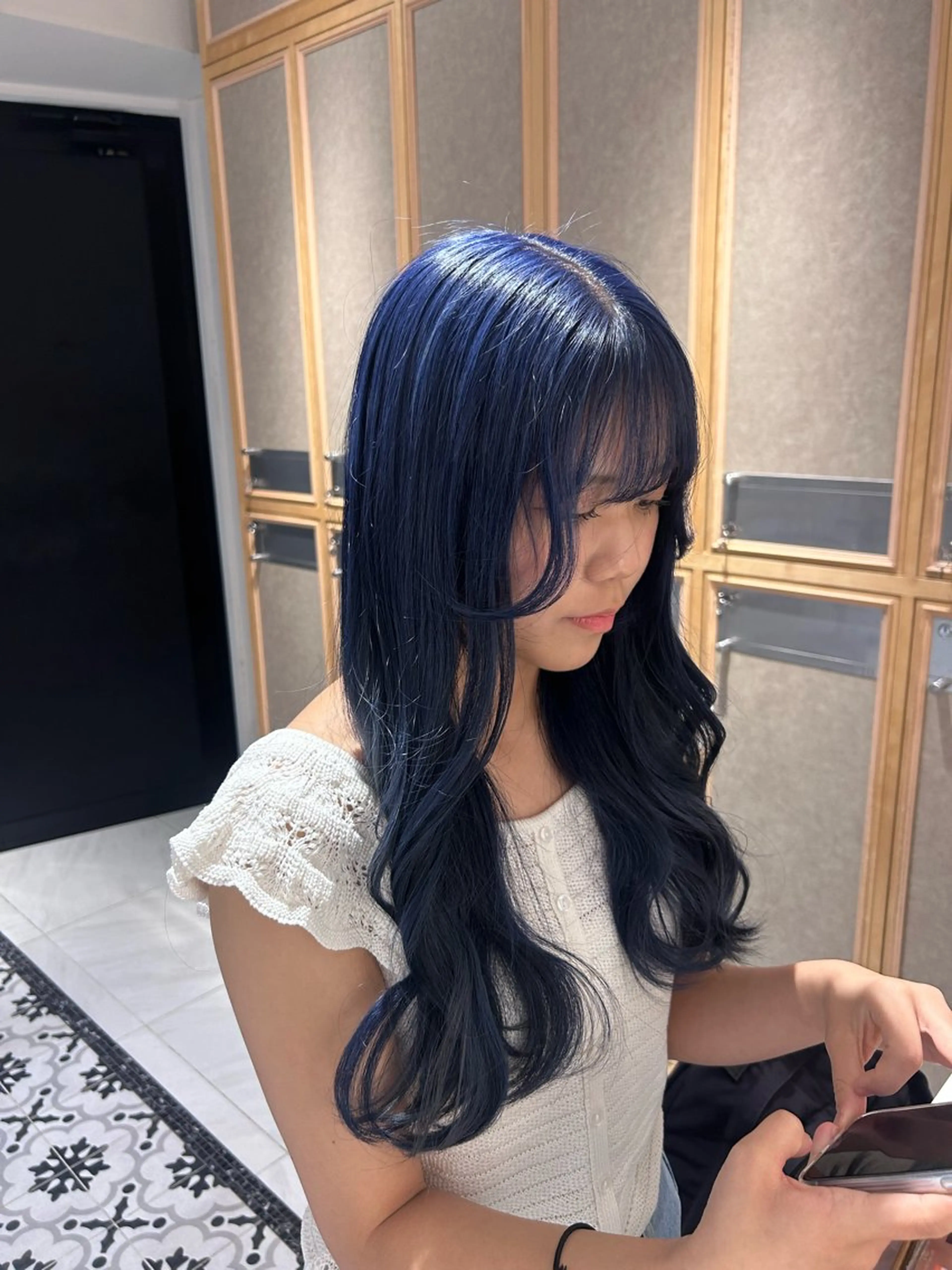 カラー ブルーカラー ヘアカラー トリートメント ヘッドスパ ヘアセット miko🪽地毛風/ ハイトーン/レイヤーのヘアスタイル