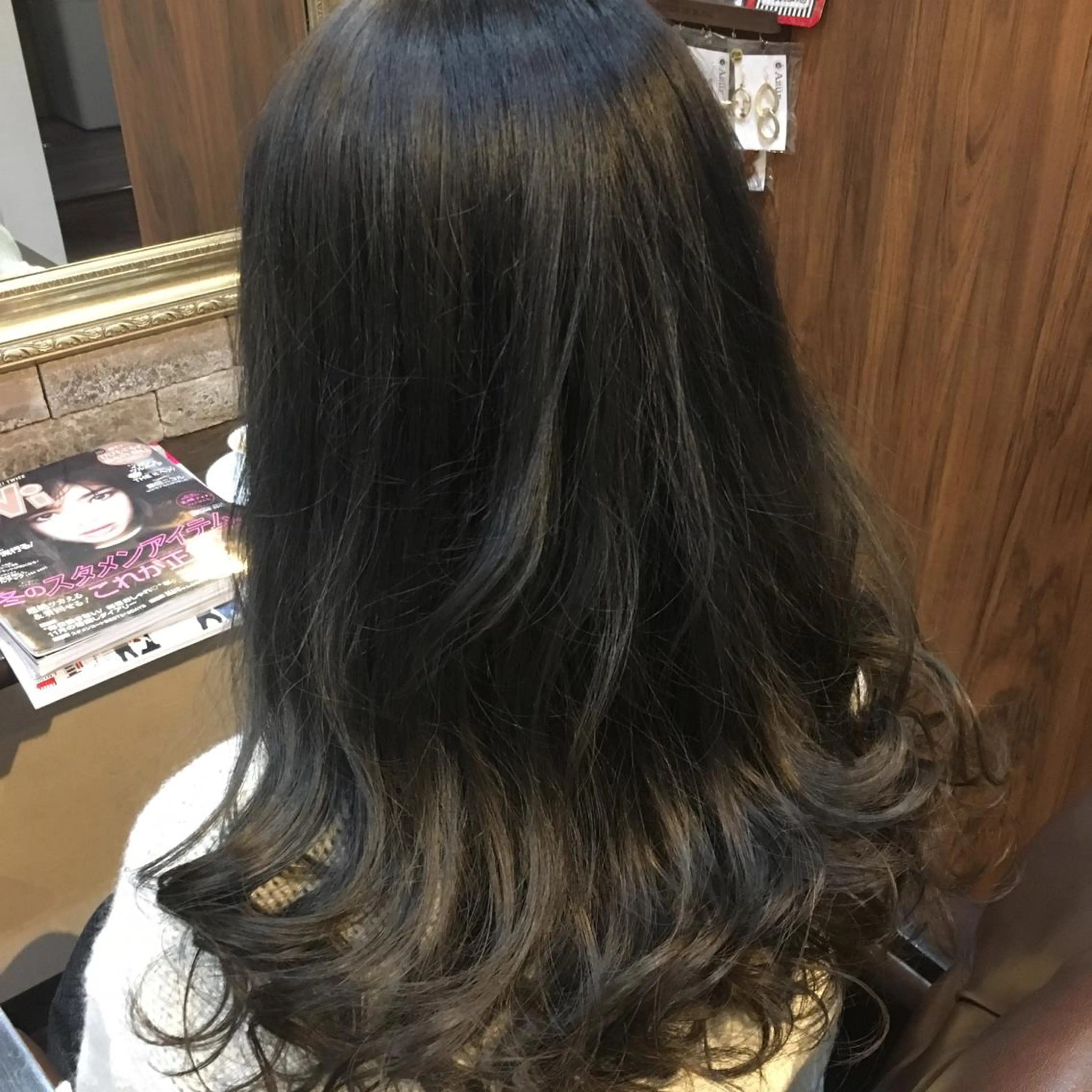 ロング カラー HairDesign Azurのヘアスタイル