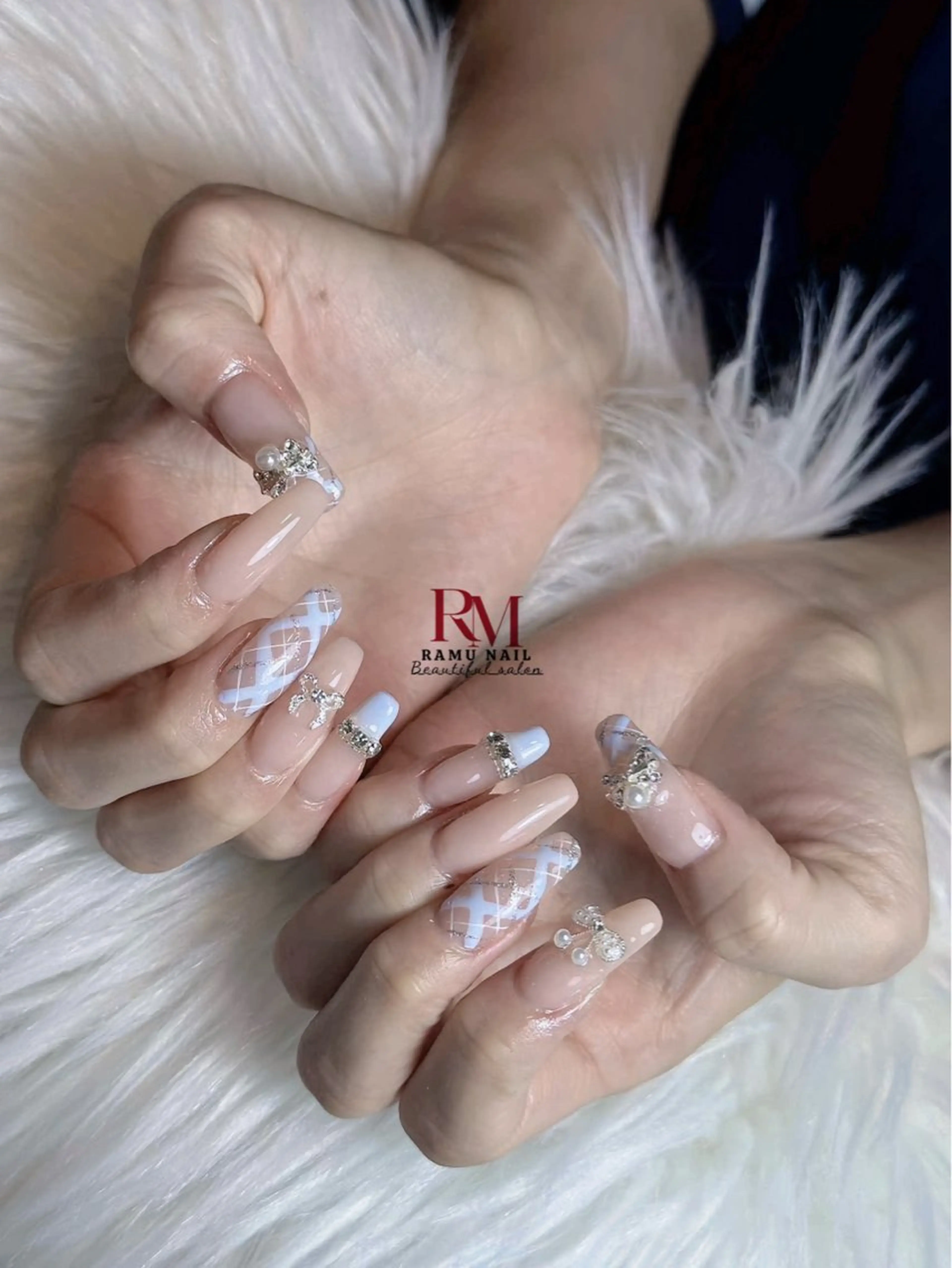ネイル アートネイル チークネイル 長さ出し フレンチネイル グラデーション ハンドネイル RAMU_Nail 池袋店のネイルデザイン
