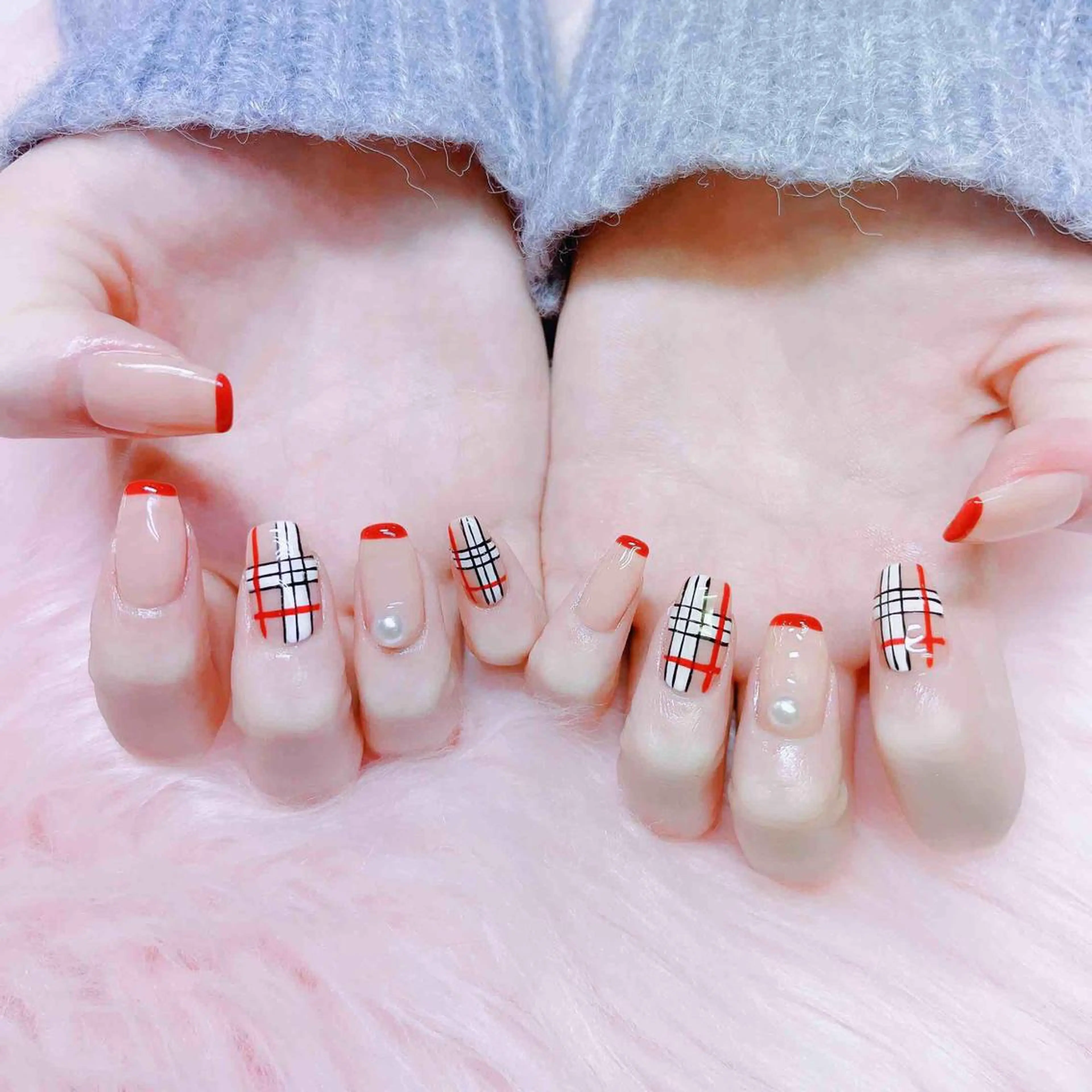ネイル ハンドネイル MoonNail ユリ🌸のネイルデザイン