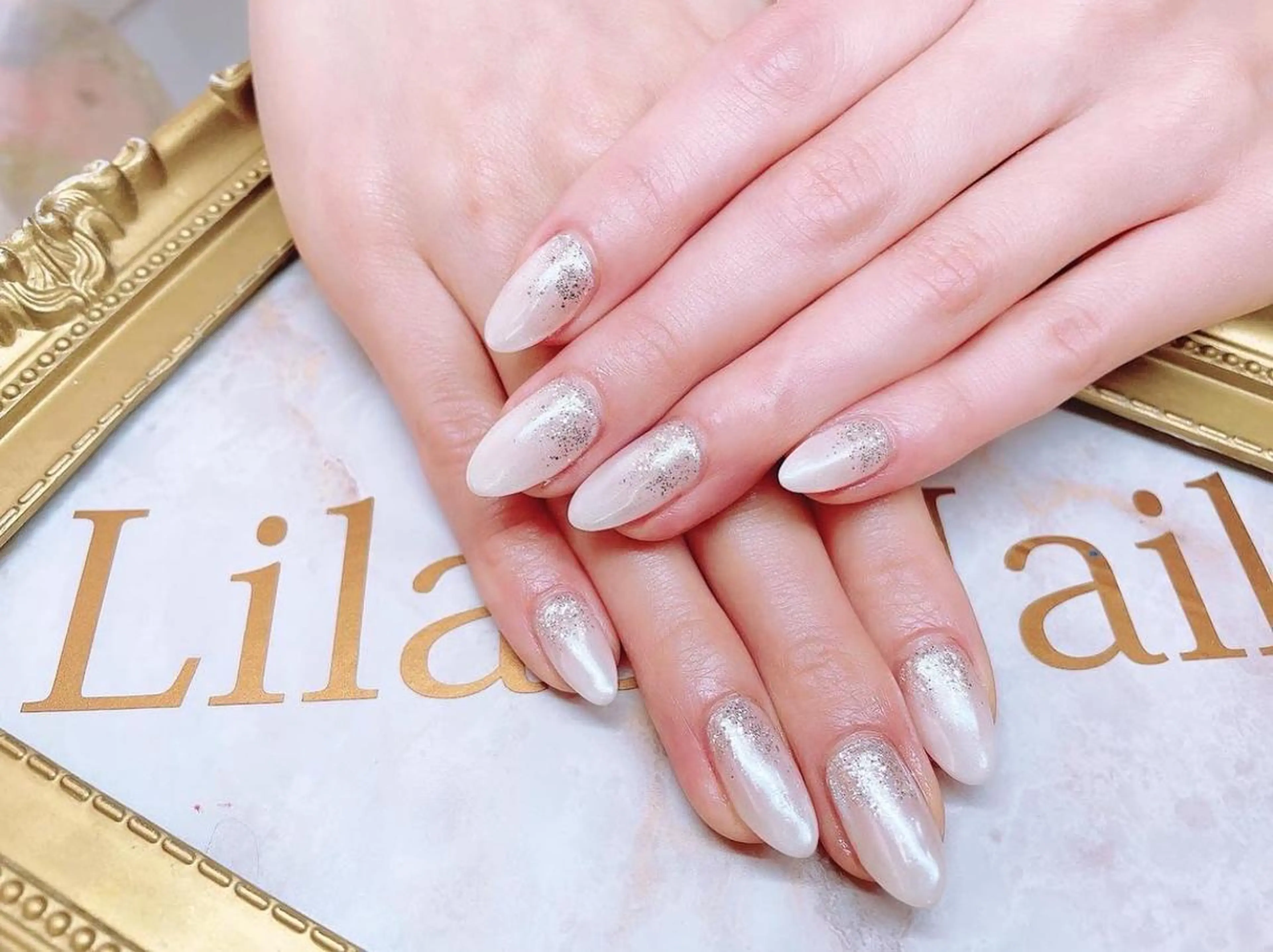 ネイル フレンチネイル ジェルネイル ガラスフレンチ ハードジェル キラキラネイル Lilas Nailのネイルデザイン