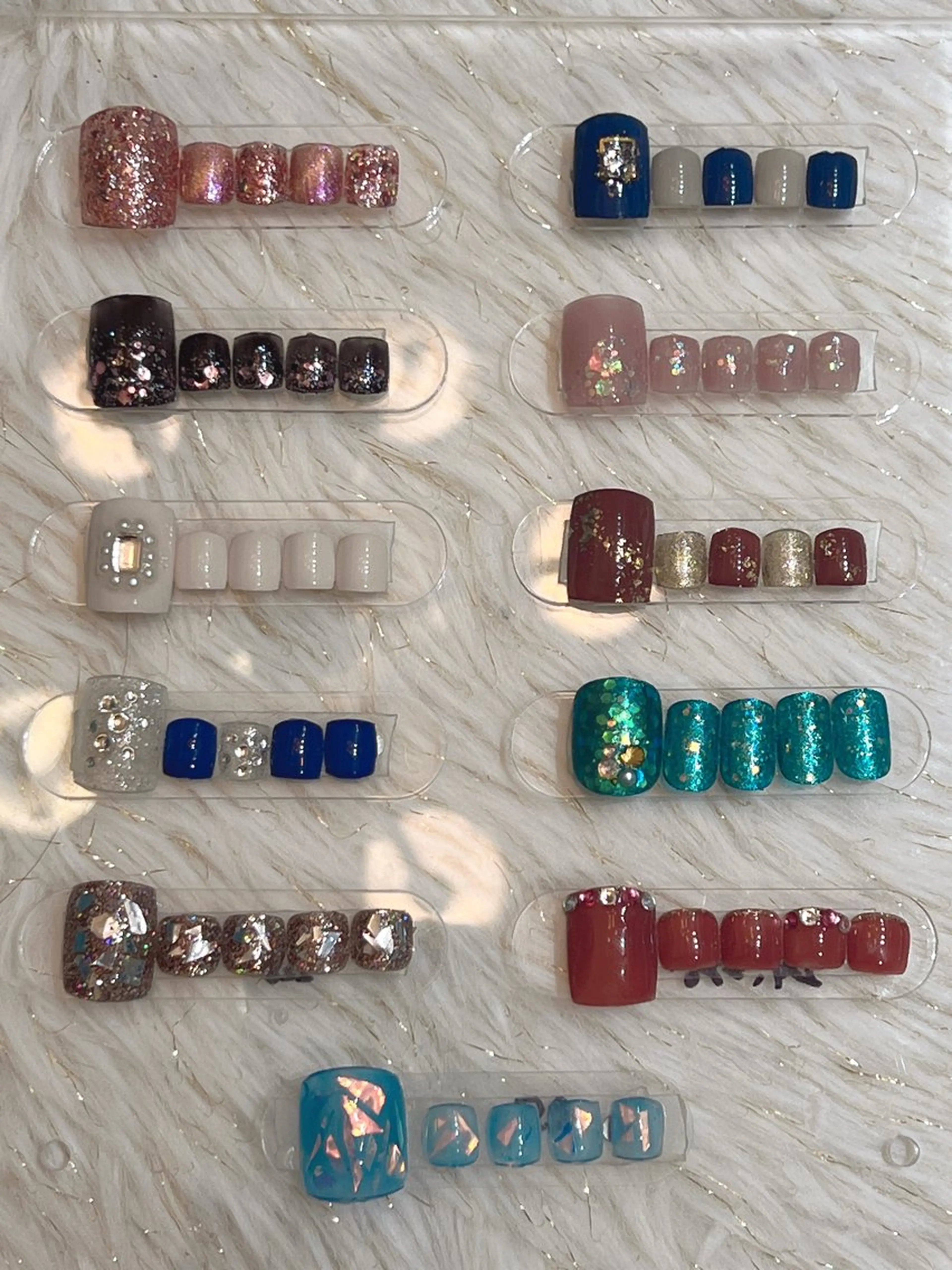 ネイル bijou nails　蓮のネイルデザイン