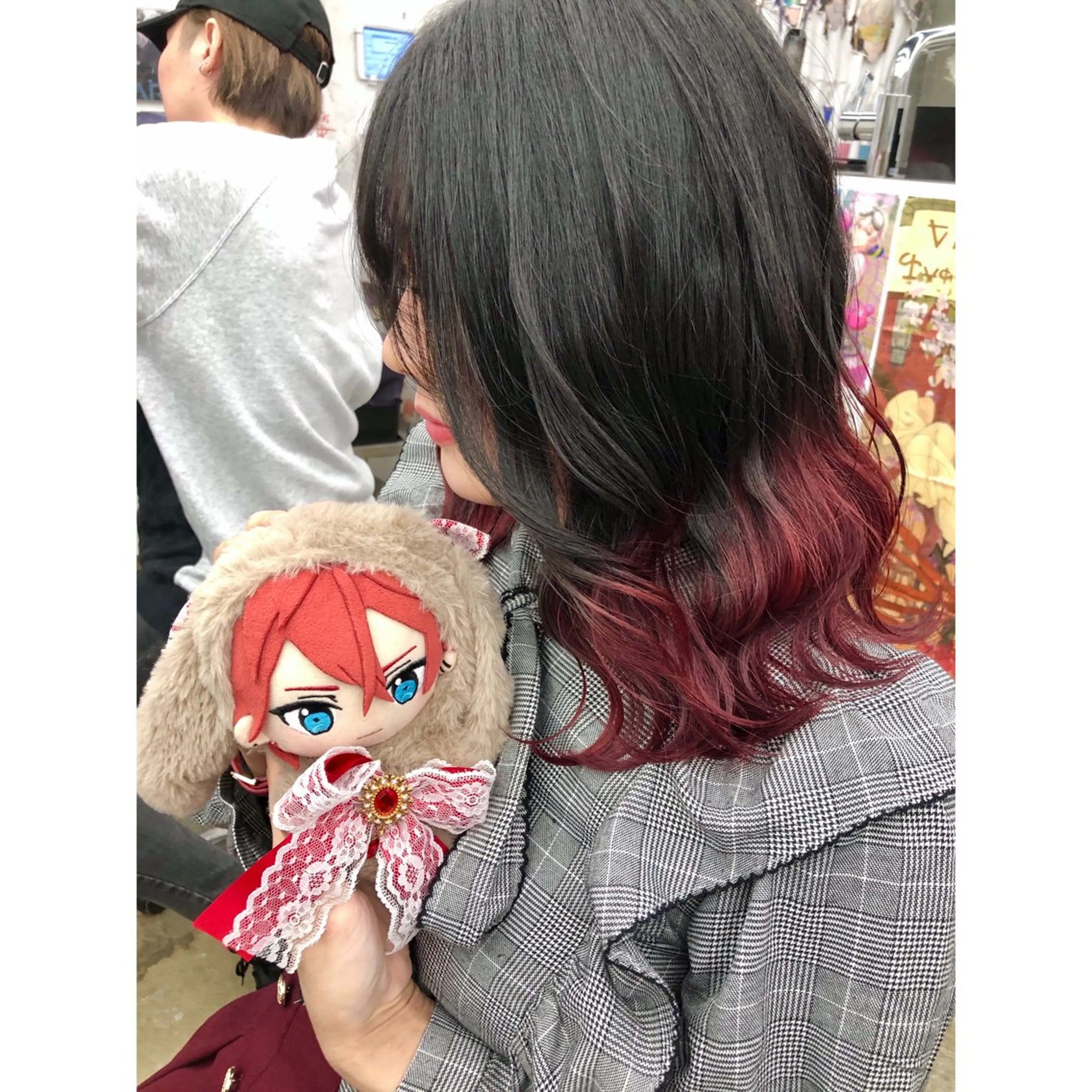 ミディアム カラー ブリーチ ケアブリーチ グラデーションカラー レッドカラー 推しカラー✨ オタク美容師ユウカのヘアスタイル