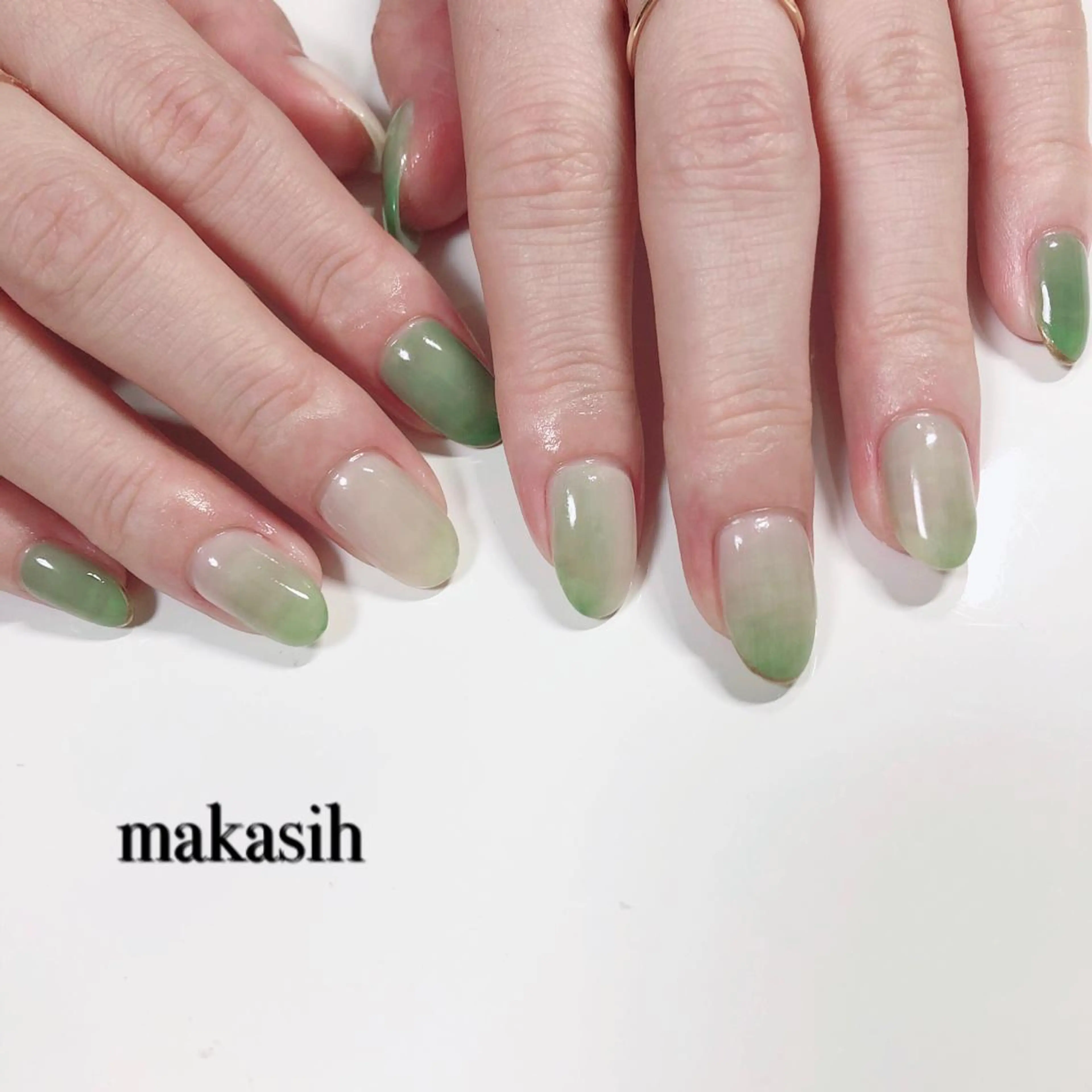 ネイル グラデーション グリーン 濱田 美菜子のエステ・リラクイメージ