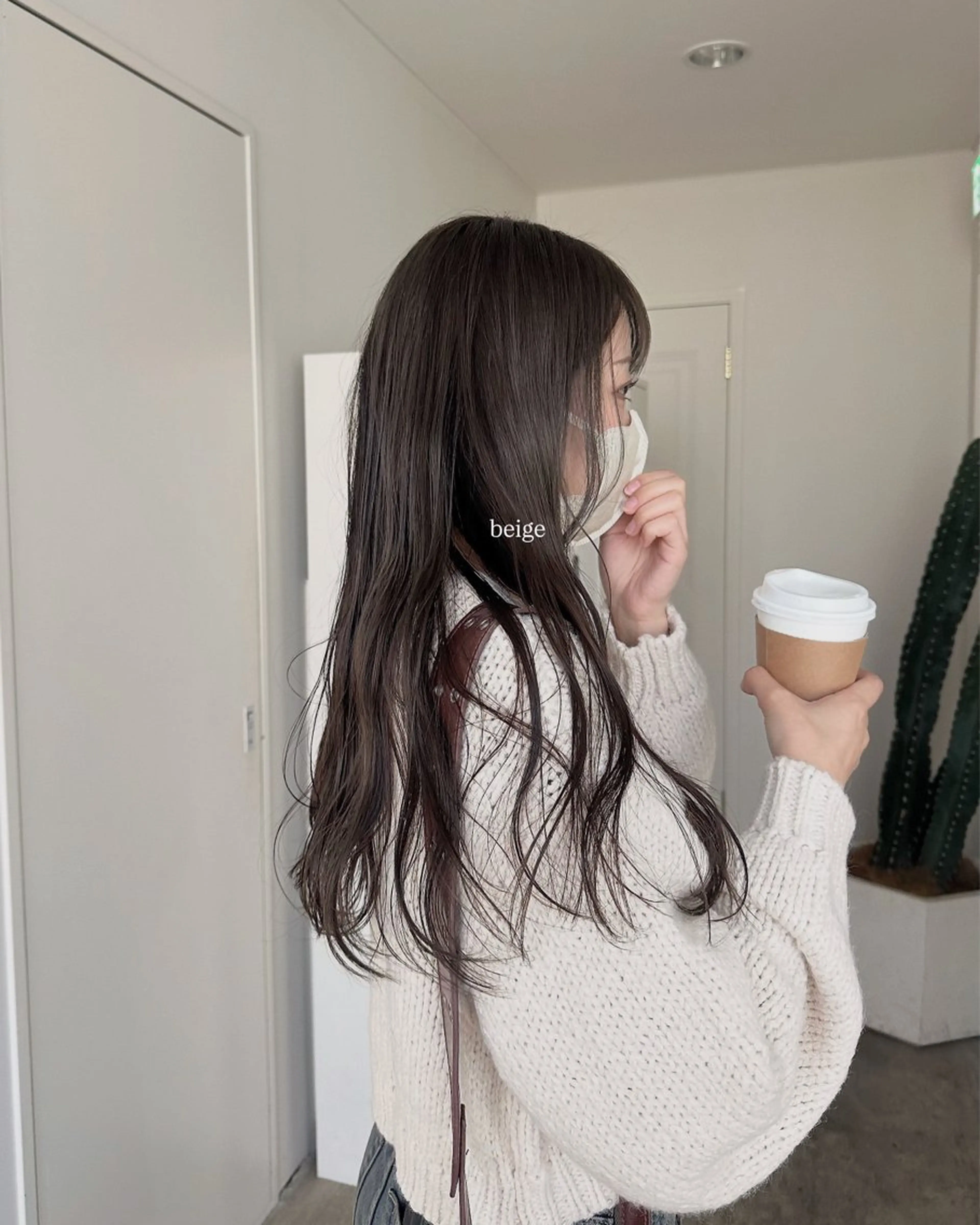 ロング カラー ベージュカラー 透明感カラー イルミナカラー 透明感カラー/顔周り レイヤー/髪質改善のヘアスタイル