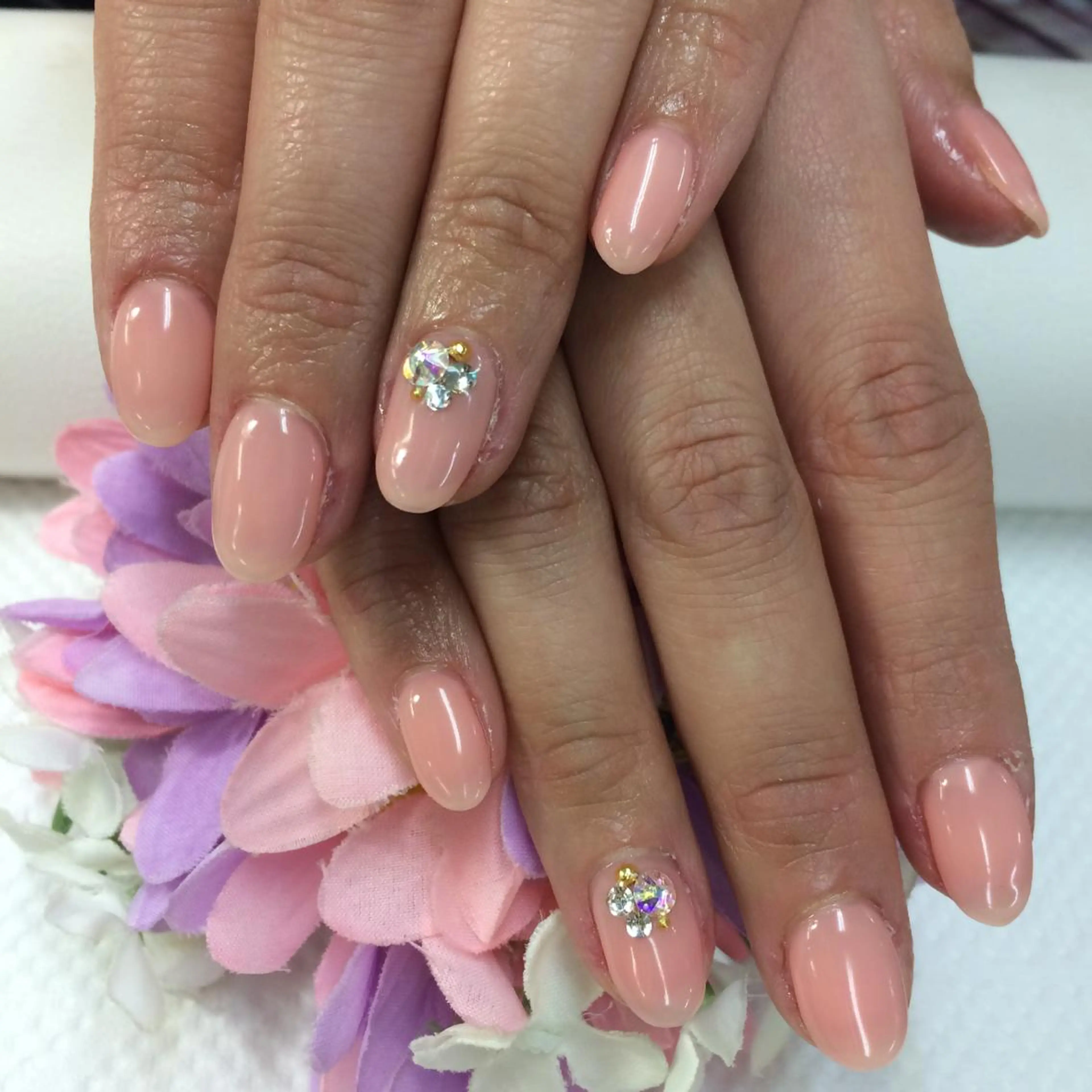 ネイル ワンカラーネイル ストーンネイル Tocowaka マエダのネイルデザイン