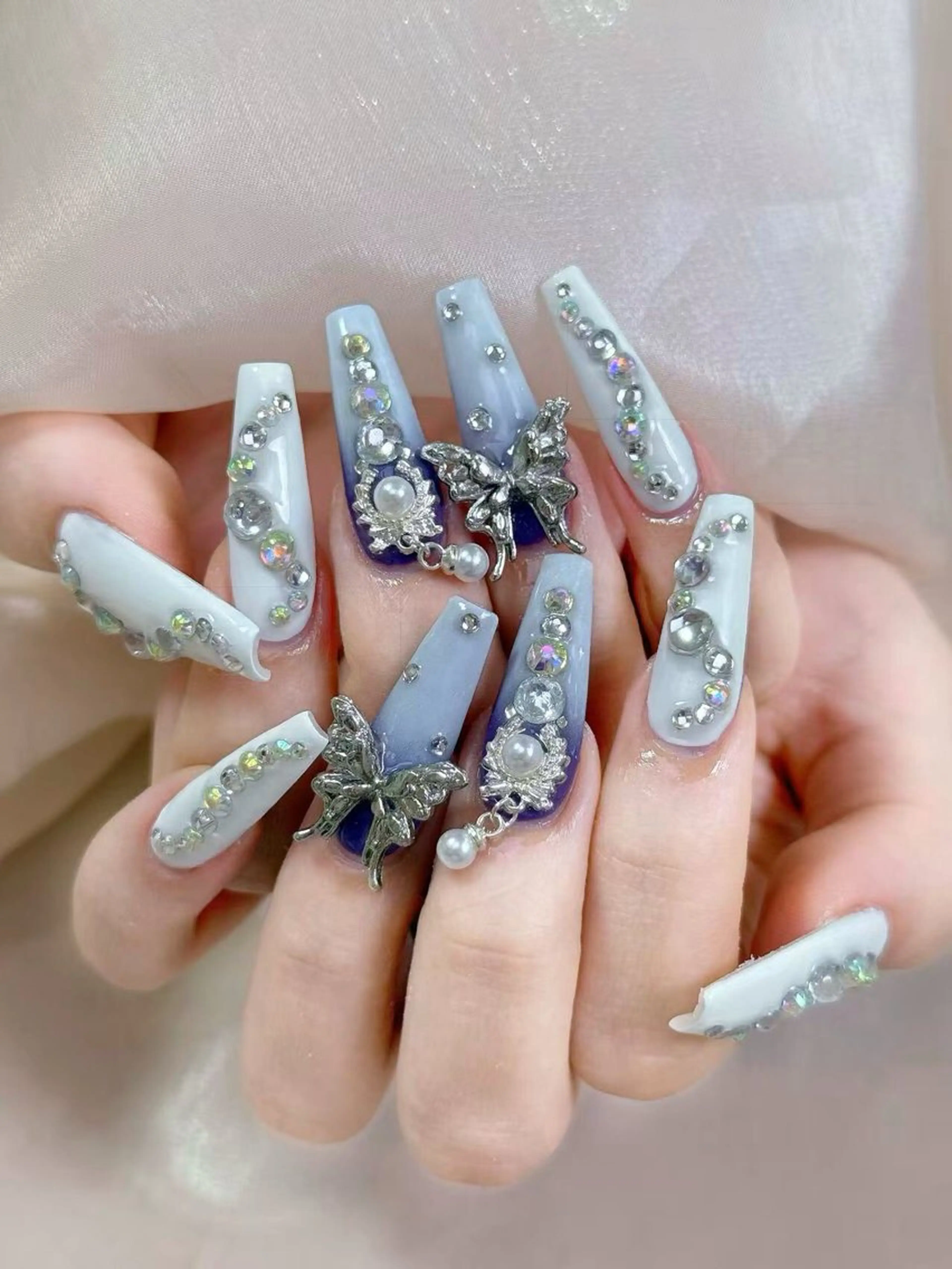 ネイル ハンドネイル 小 雨のネイルデザイン