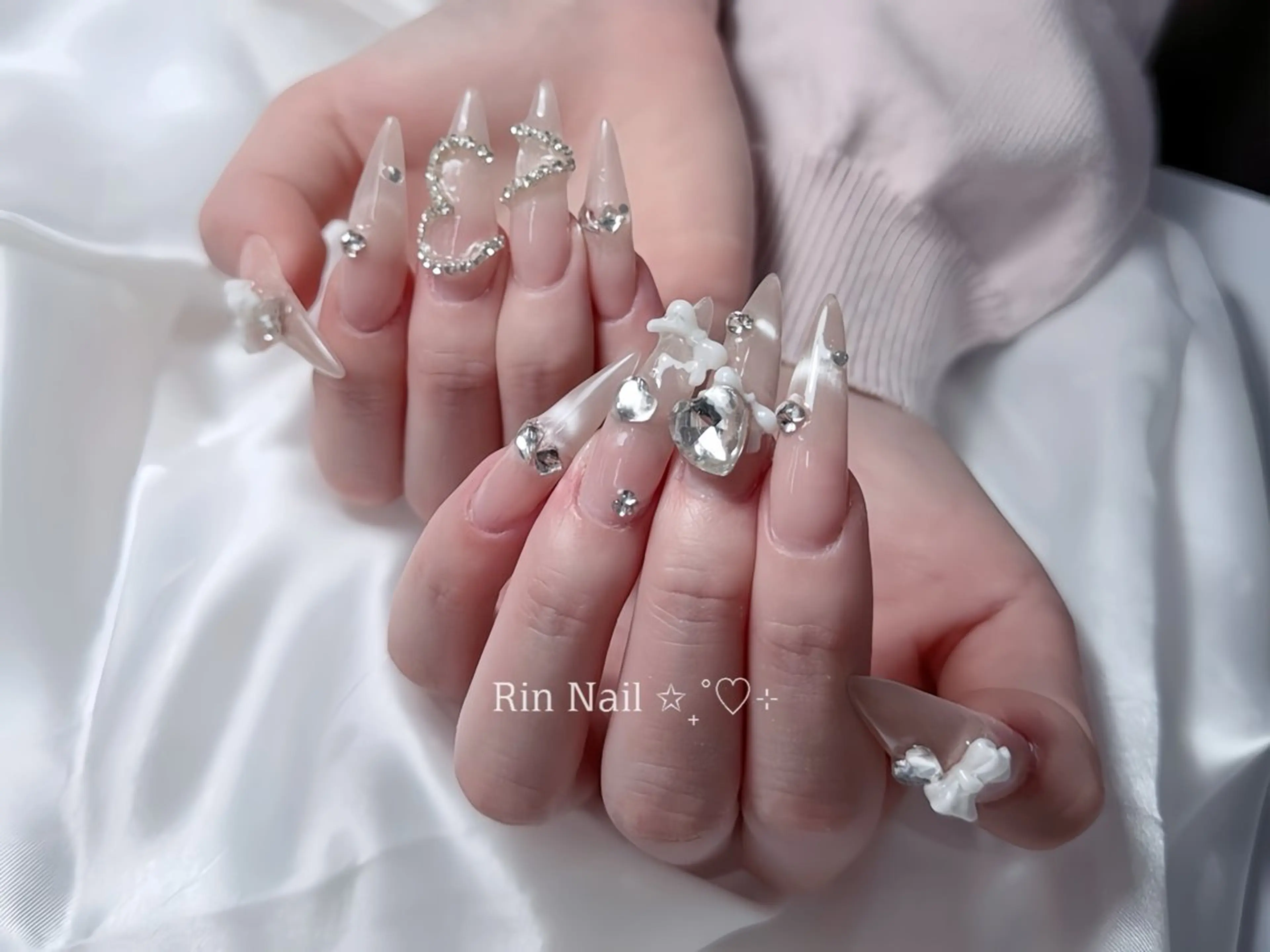 ネイル アートネイル チークネイル ジェルネイル ロングネイル マグネットネイル ハンドネイル Rin Nail 新大久保店のネイルデザイン