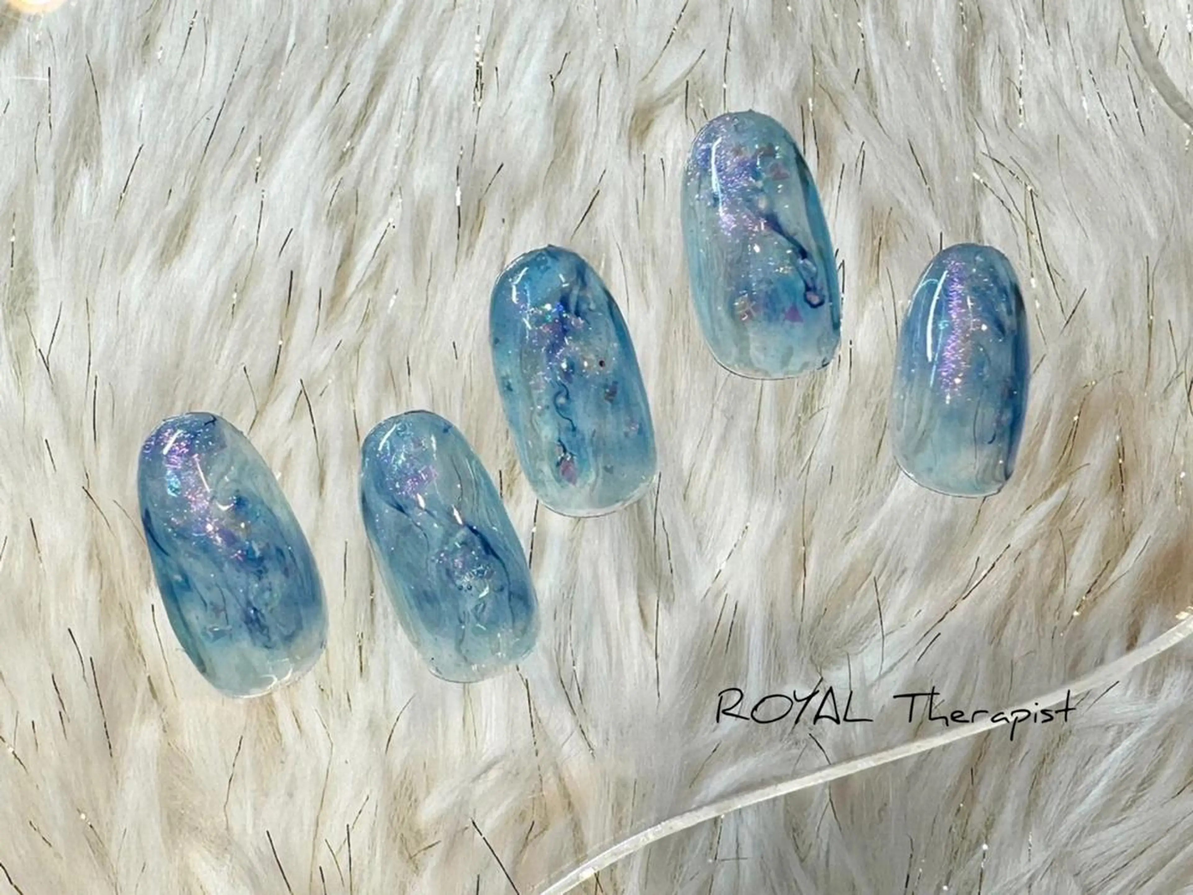 ネイル ハンドネイル 【山岡】 ロイヤル•セラピストのネイルデザイン