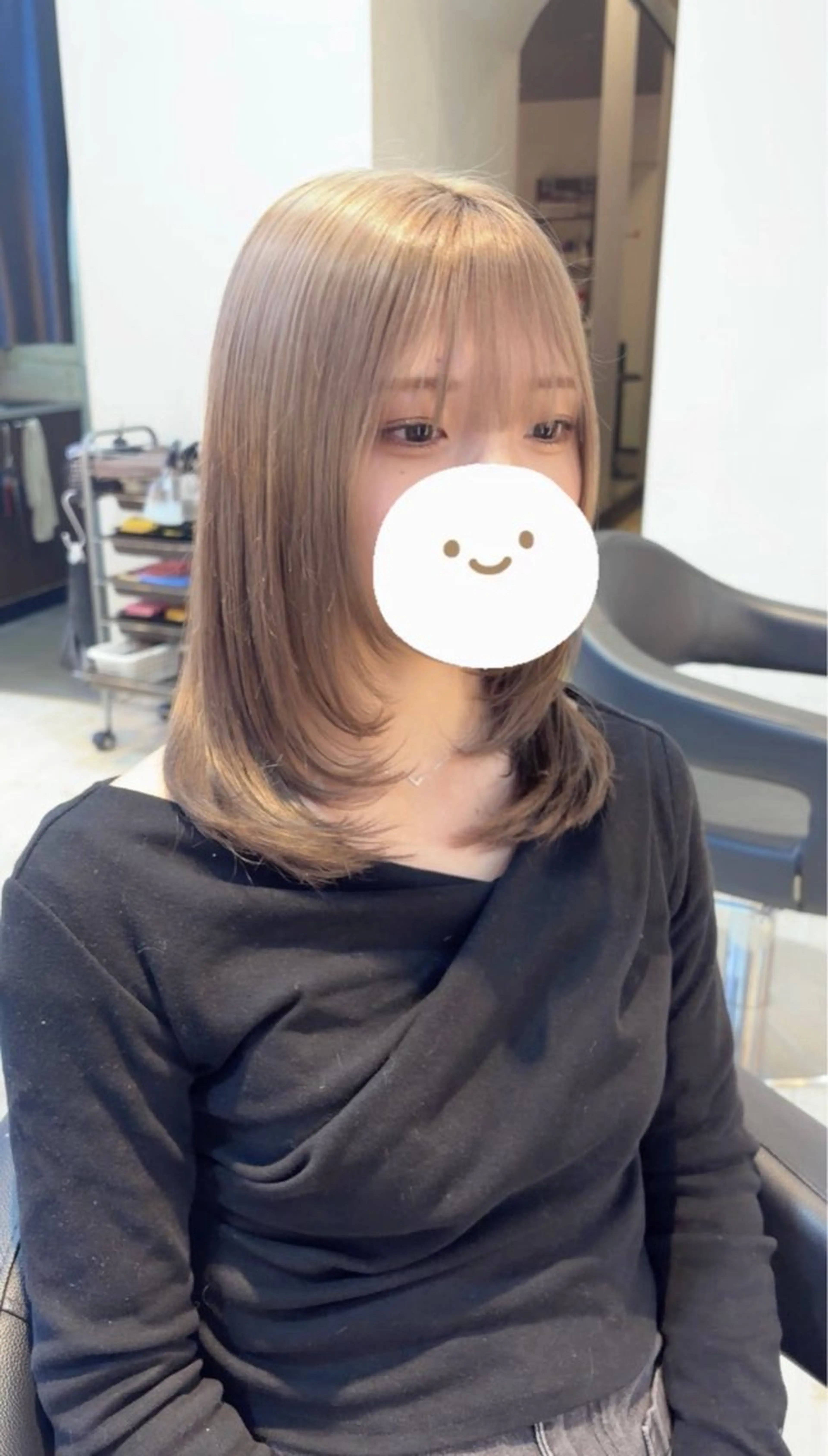 セミロング カラー カット ヘアカラー トリートメント ブリーチ/髪質改善/ ハイトーン/暖色のヘアスタイル