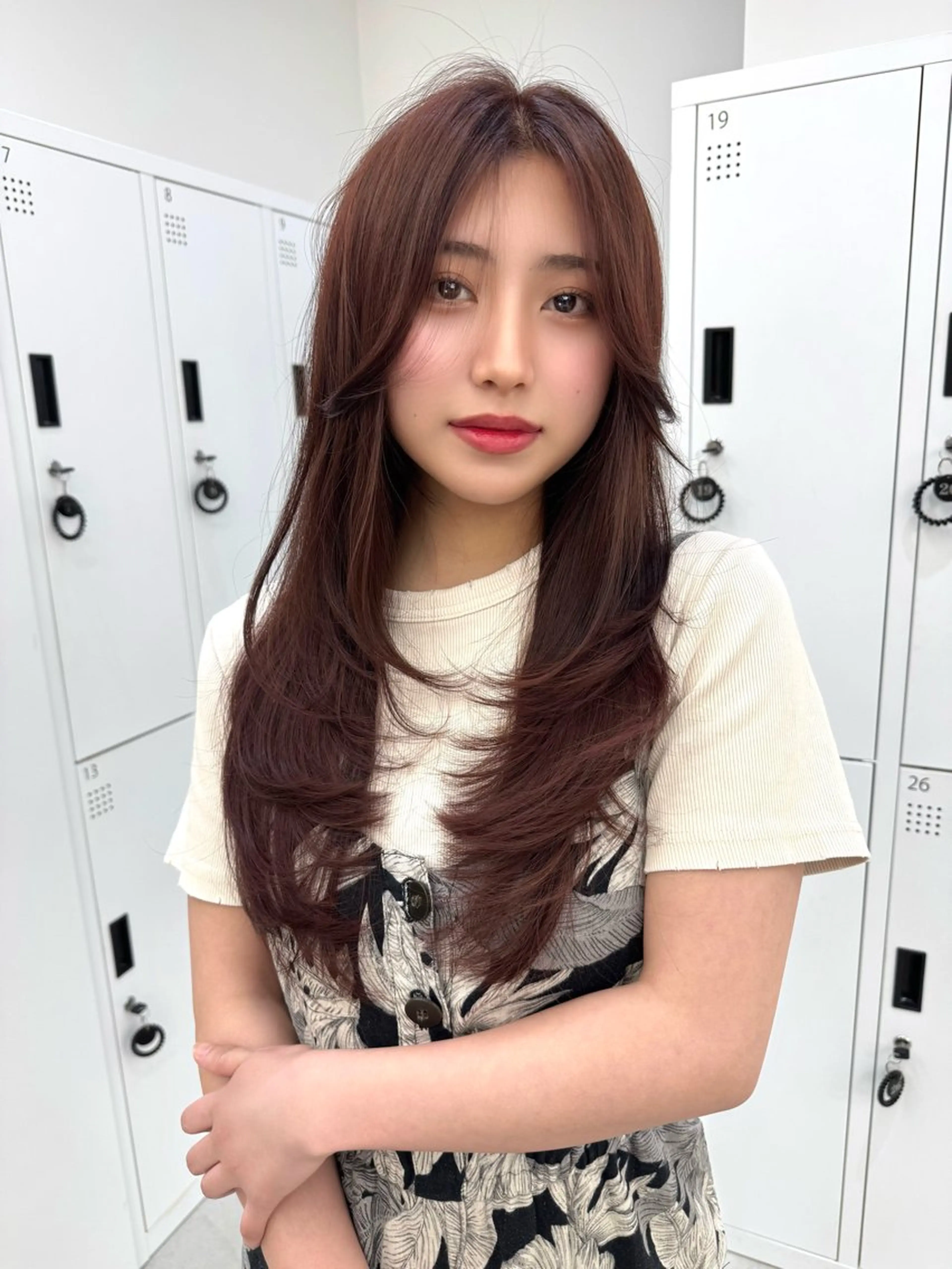 ロング レイヤーカット 似合わせカットが 得意な美容師のヘアスタイル