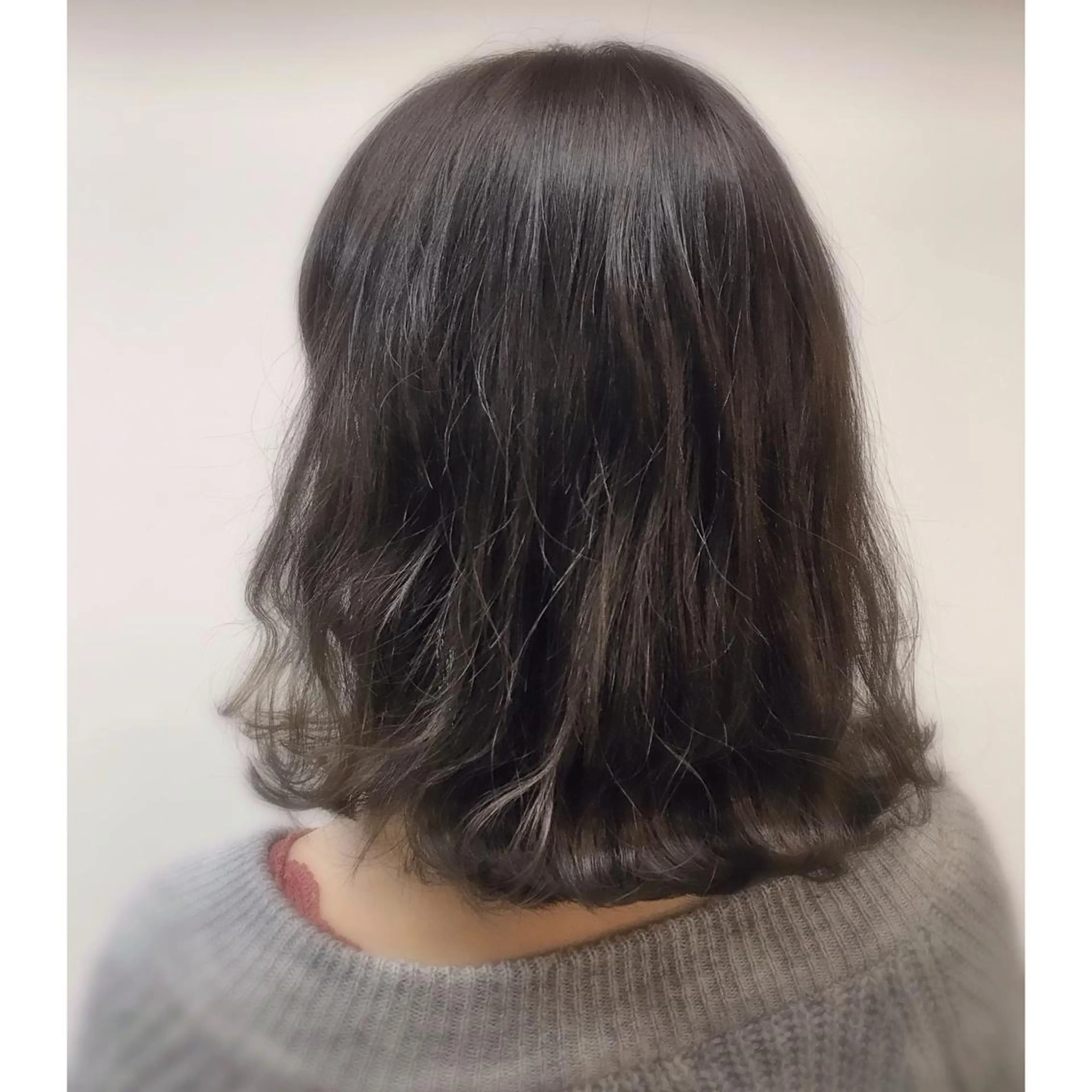 ミディアム カラー 外ハネヘア 岩崎 よしの /BRAT/築地口のヘアスタイル