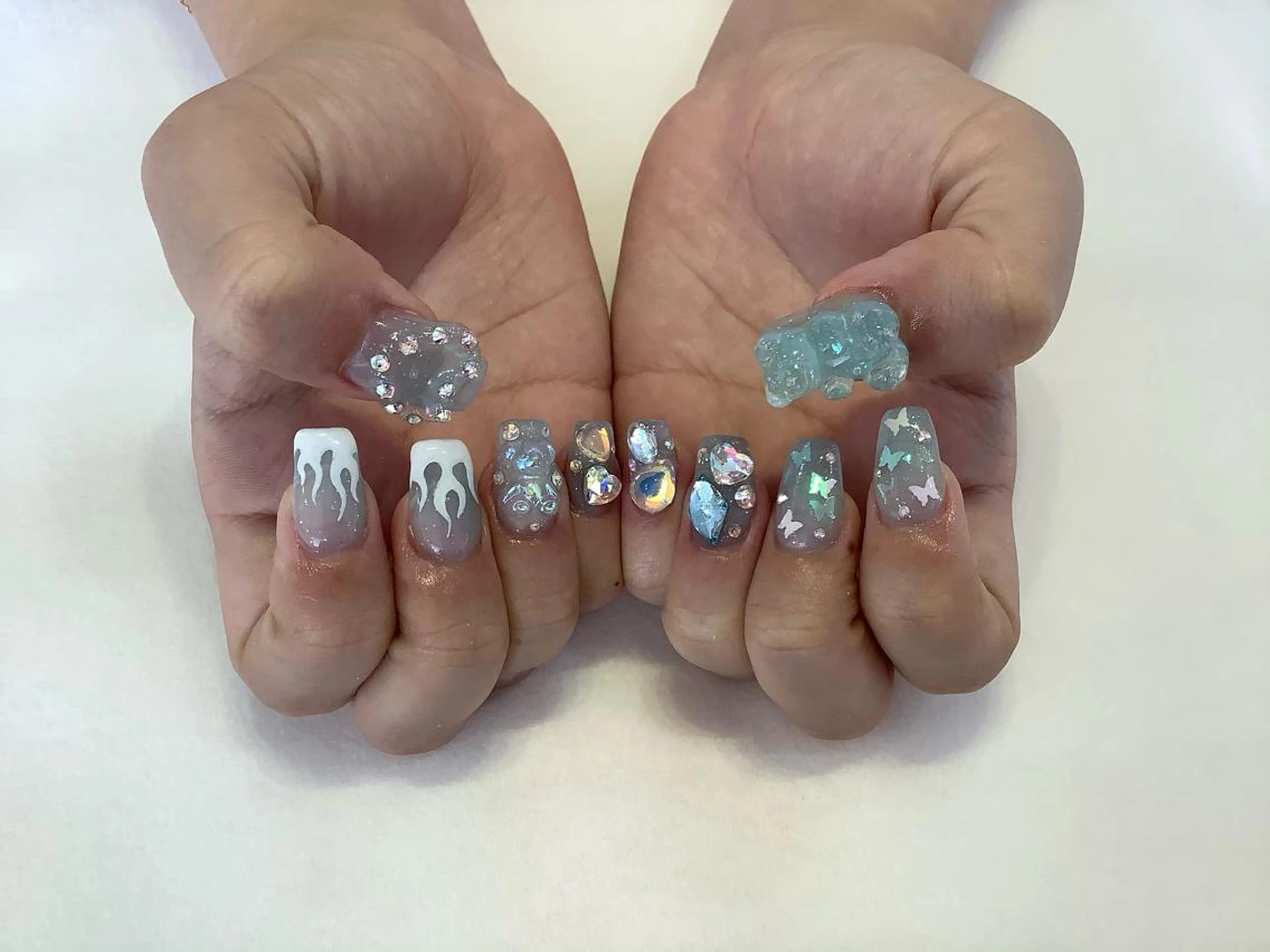 ネイル ハンドネイル 💎🐰 saki. m 🐰💎のネイルデザイン