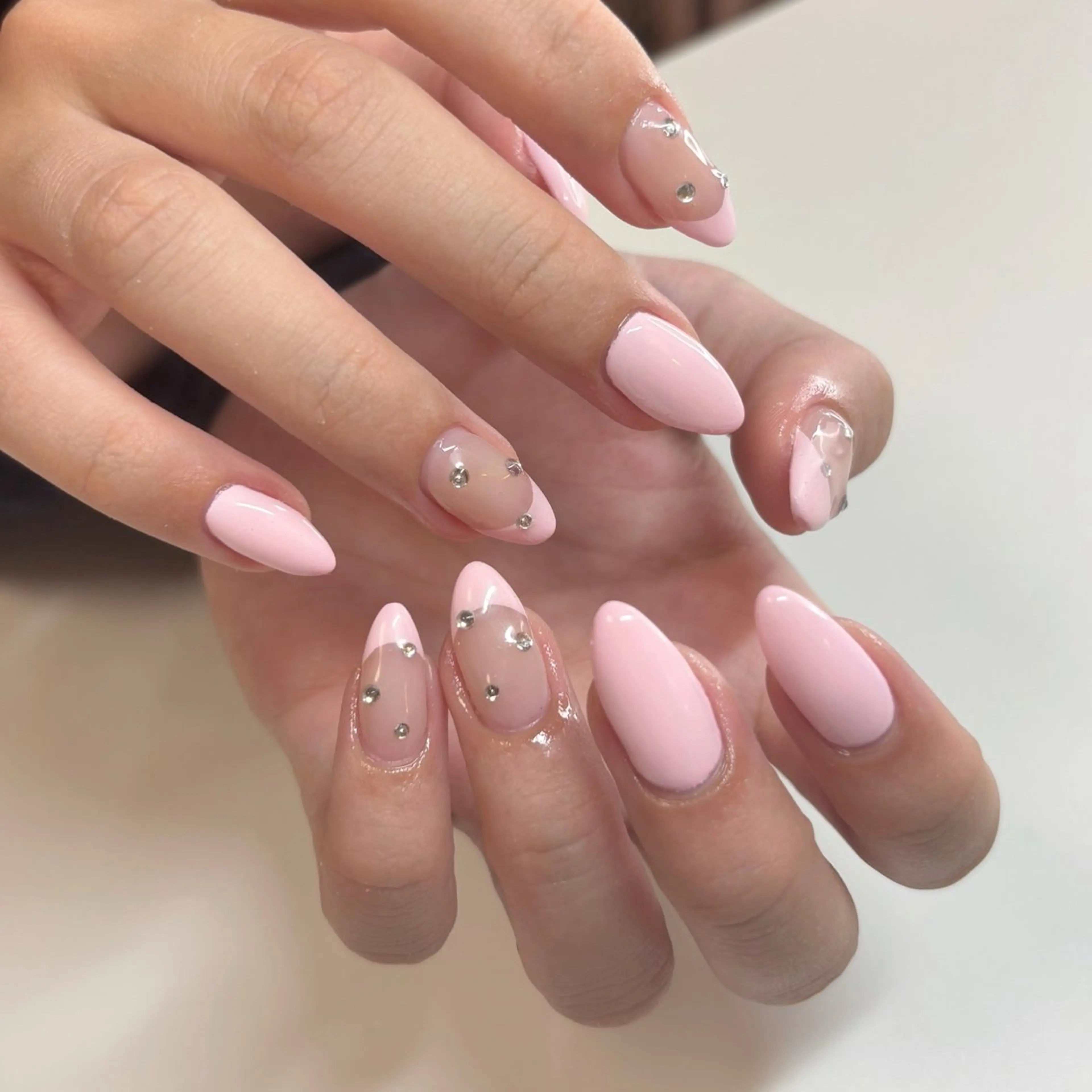 ネイル moi nail ˙⋆.˚のネイルデザイン