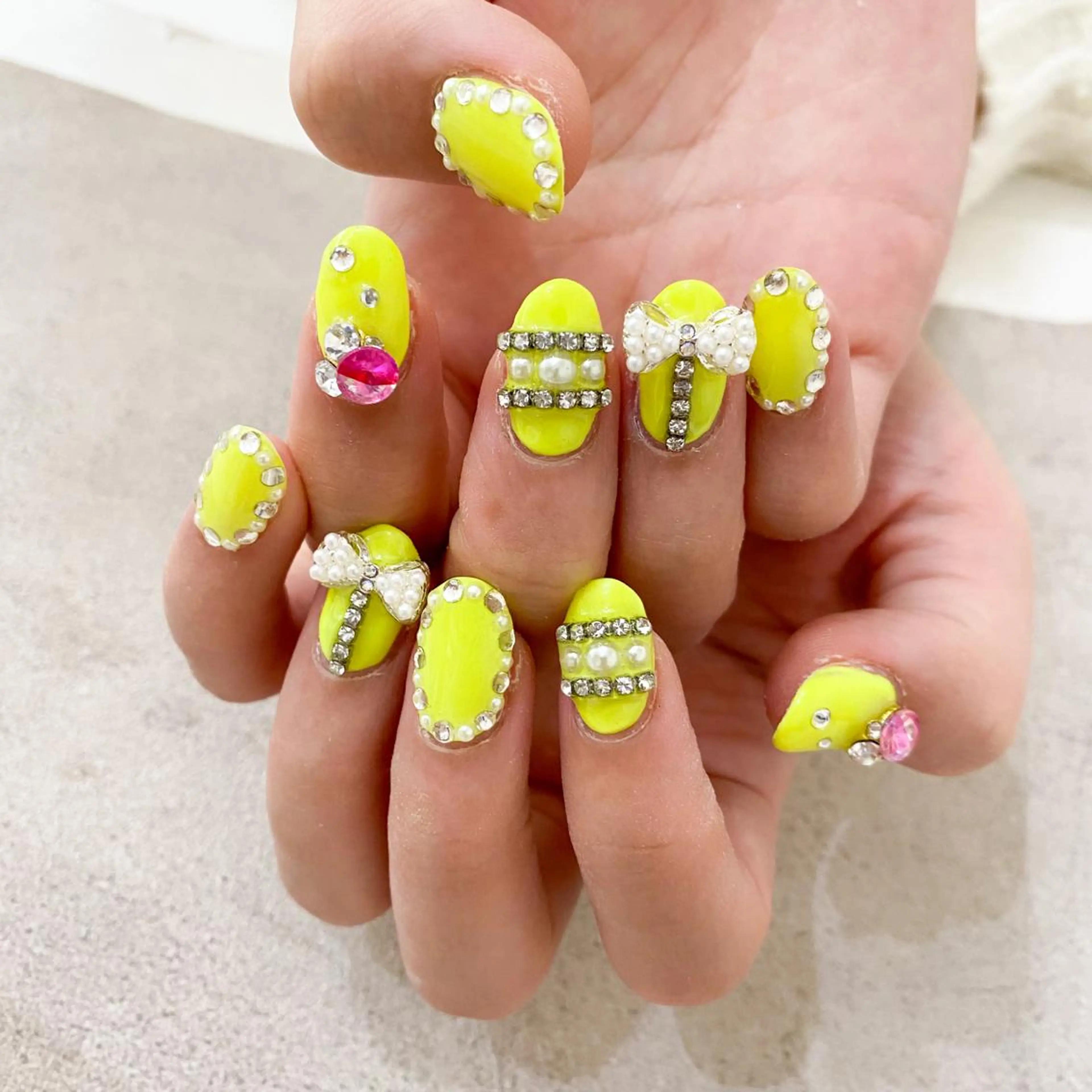 ネイル ゴテゴテ💙ワンホン リオナのネイルデザイン