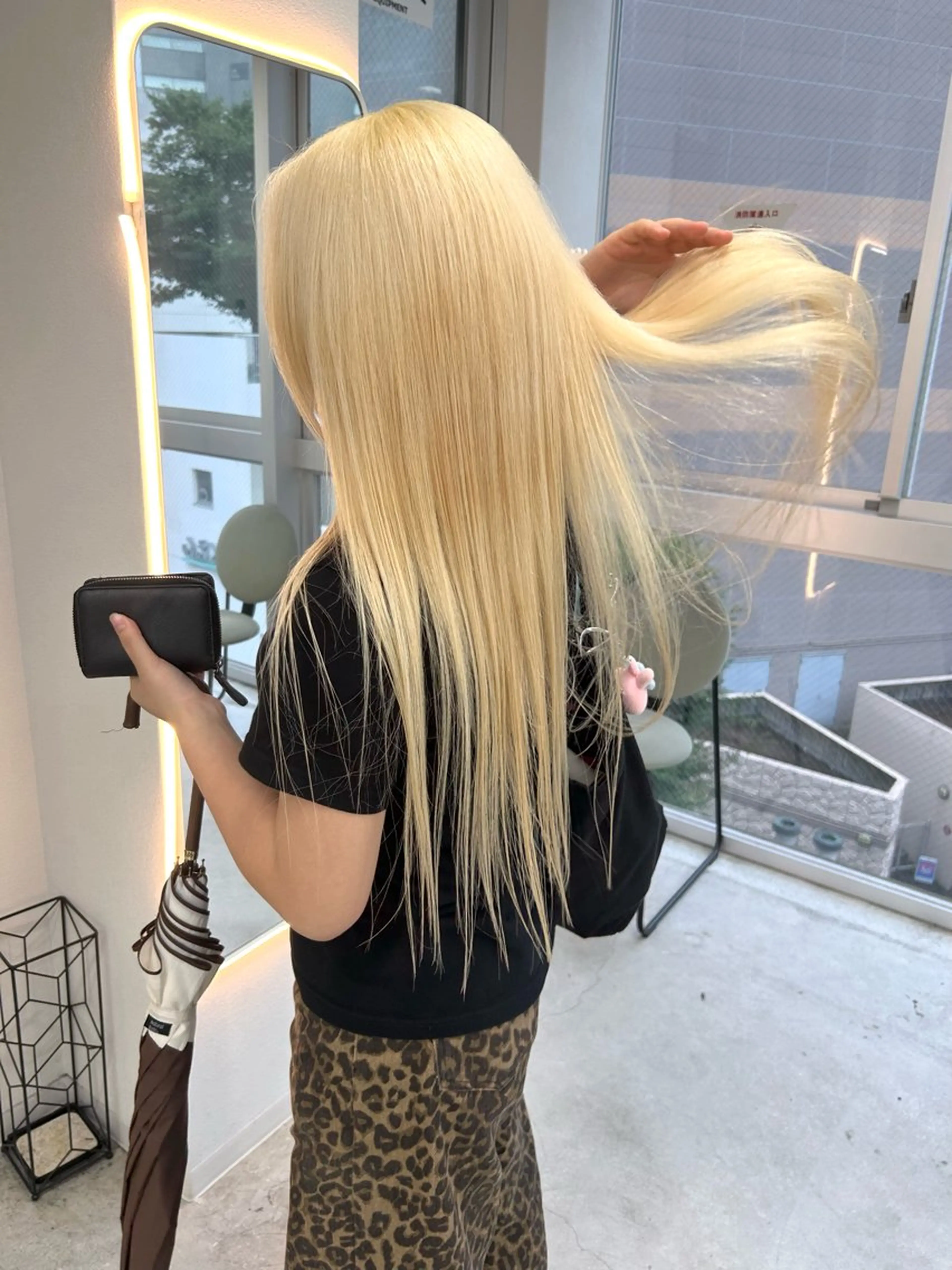 ロング カラー 抜きっぱなしブロンド ブロンド ヘアカラー トリートメント ハイトーン ayane💖のヘアスタイル