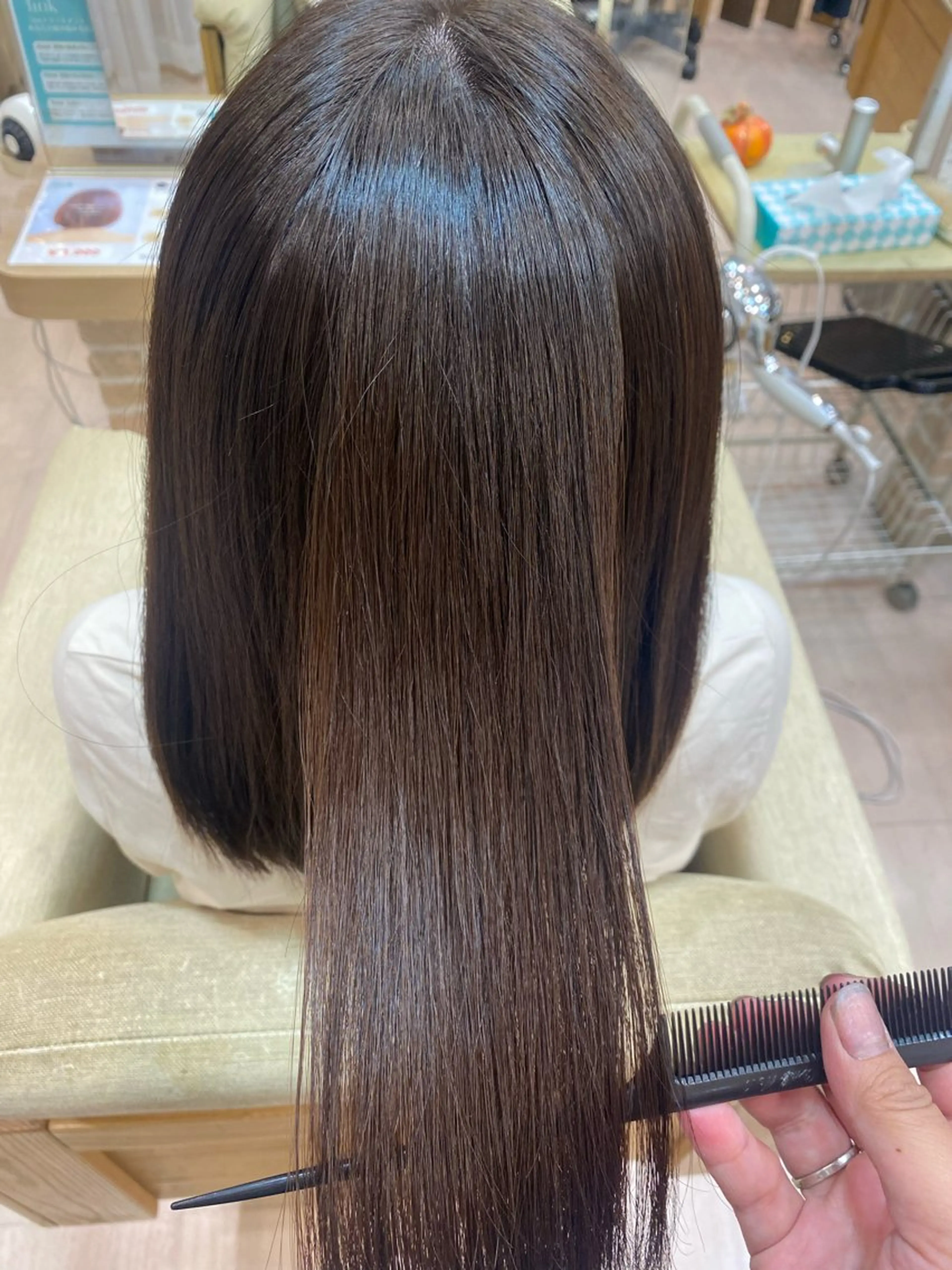 カット＋酸性ストレート＋トリートメントの写真