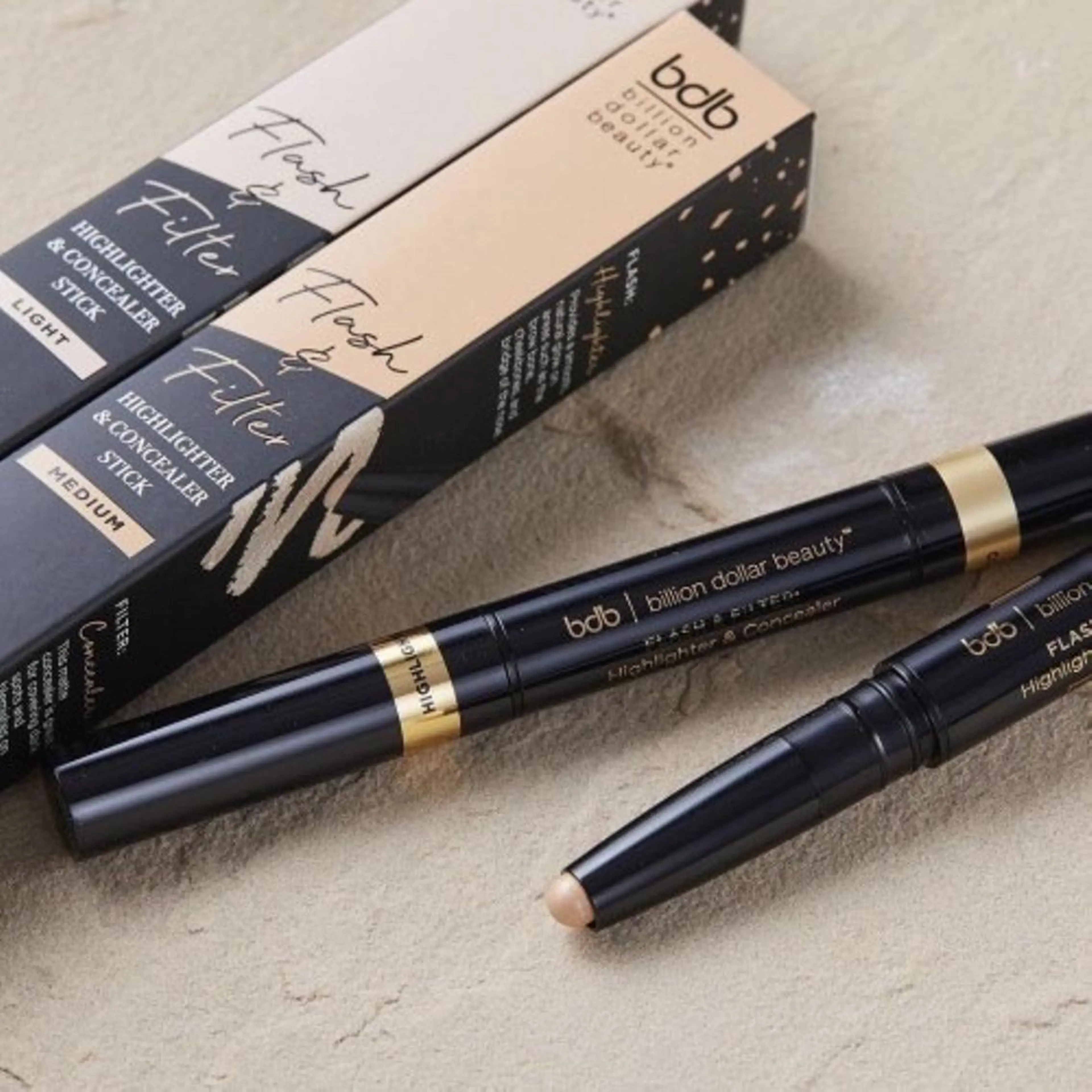 WHITE  EYE　京橋店所属・WHITE EYE 京橋店の眉毛・アイブロウイメージ