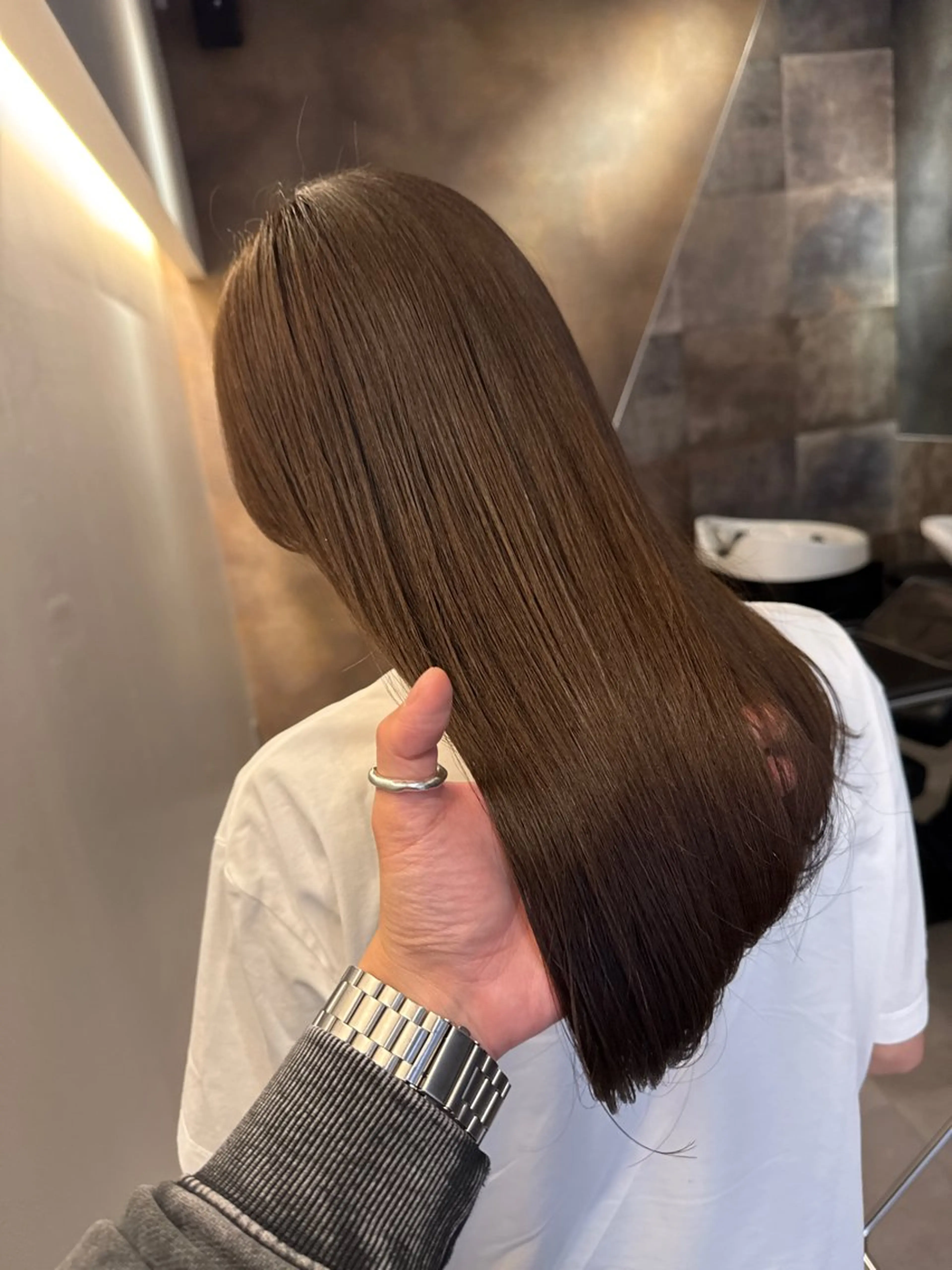 セミロング ヘアカラー トリートメント 三輪 恭平のヘアスタイル