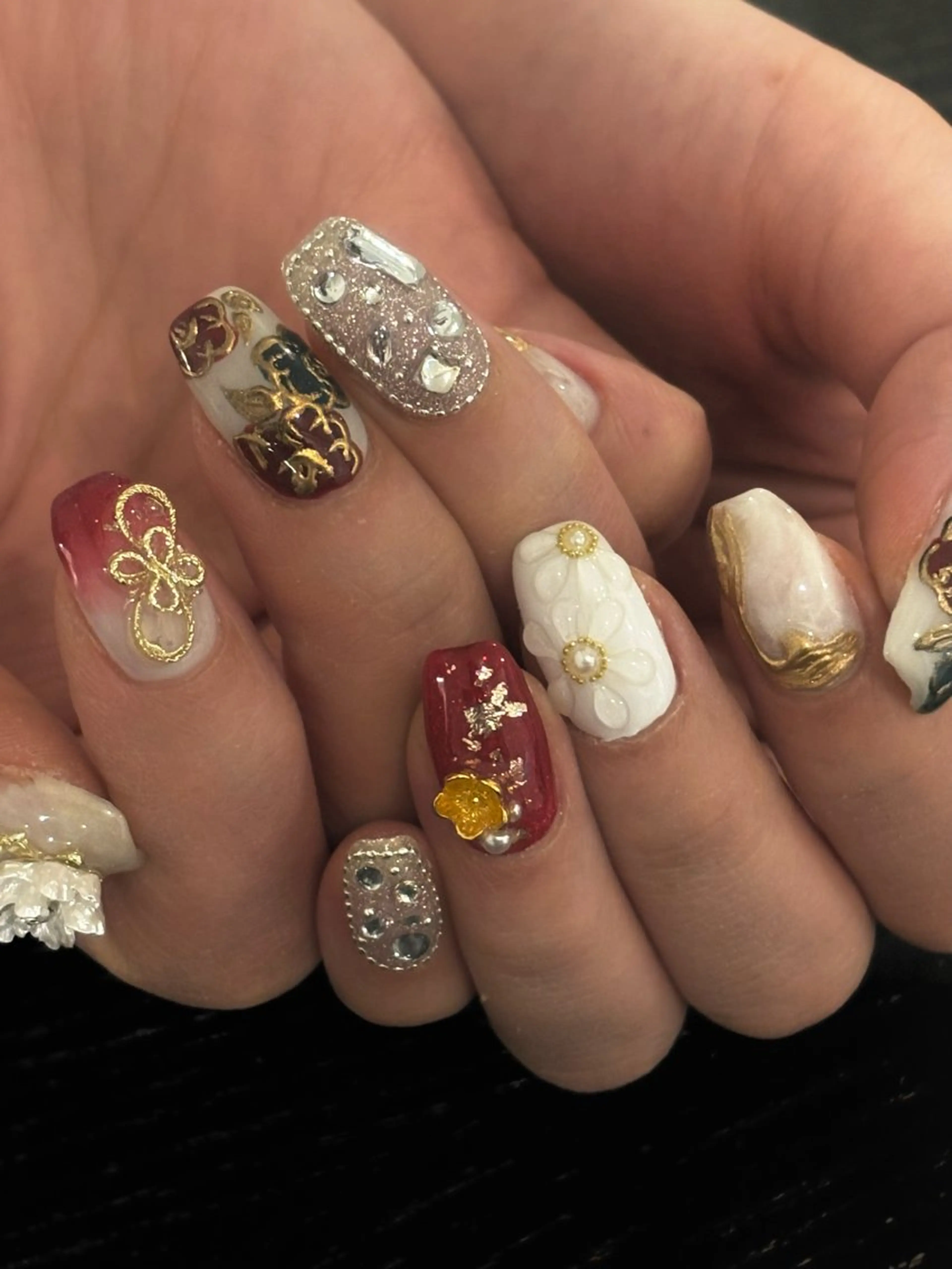 ネイル 成人式 ハンドネイル rina🎀 ご新規様受付中🌷のネイルデザイン