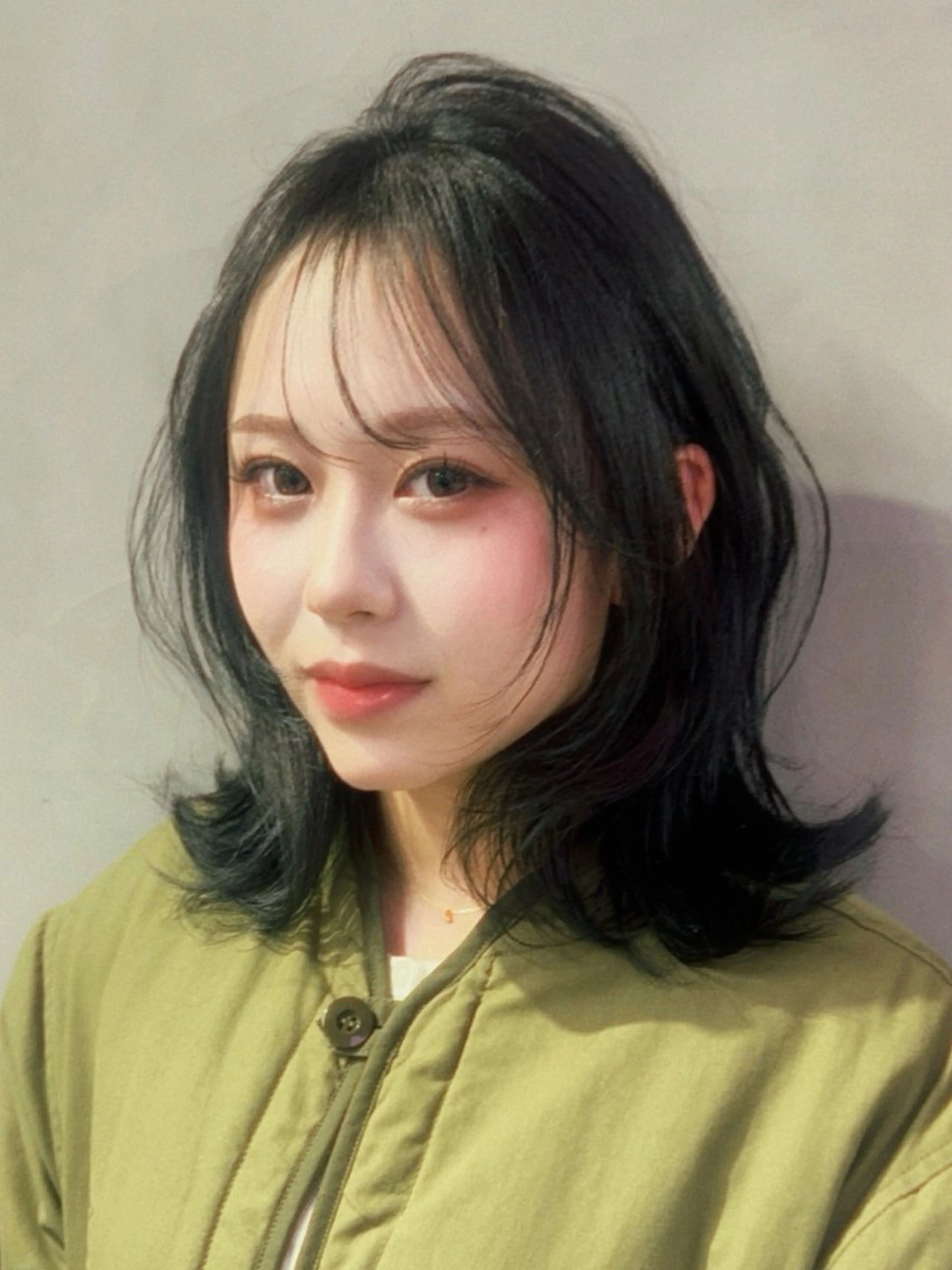 ミディアム カラー Pocket仙台 💚モエリのヘアスタイル