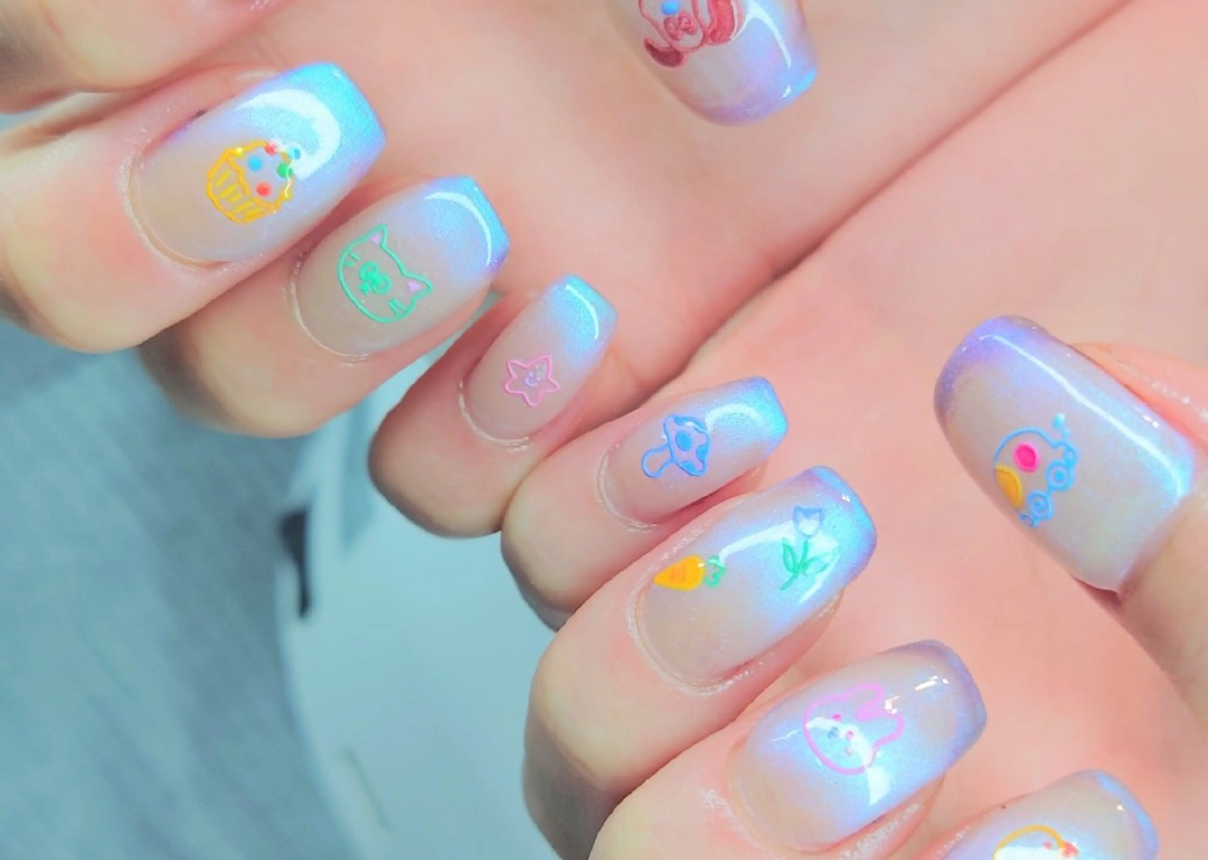 ❣️New❣️ご新規様限定!ハンド【オフあり】シールデザインネイルの写真