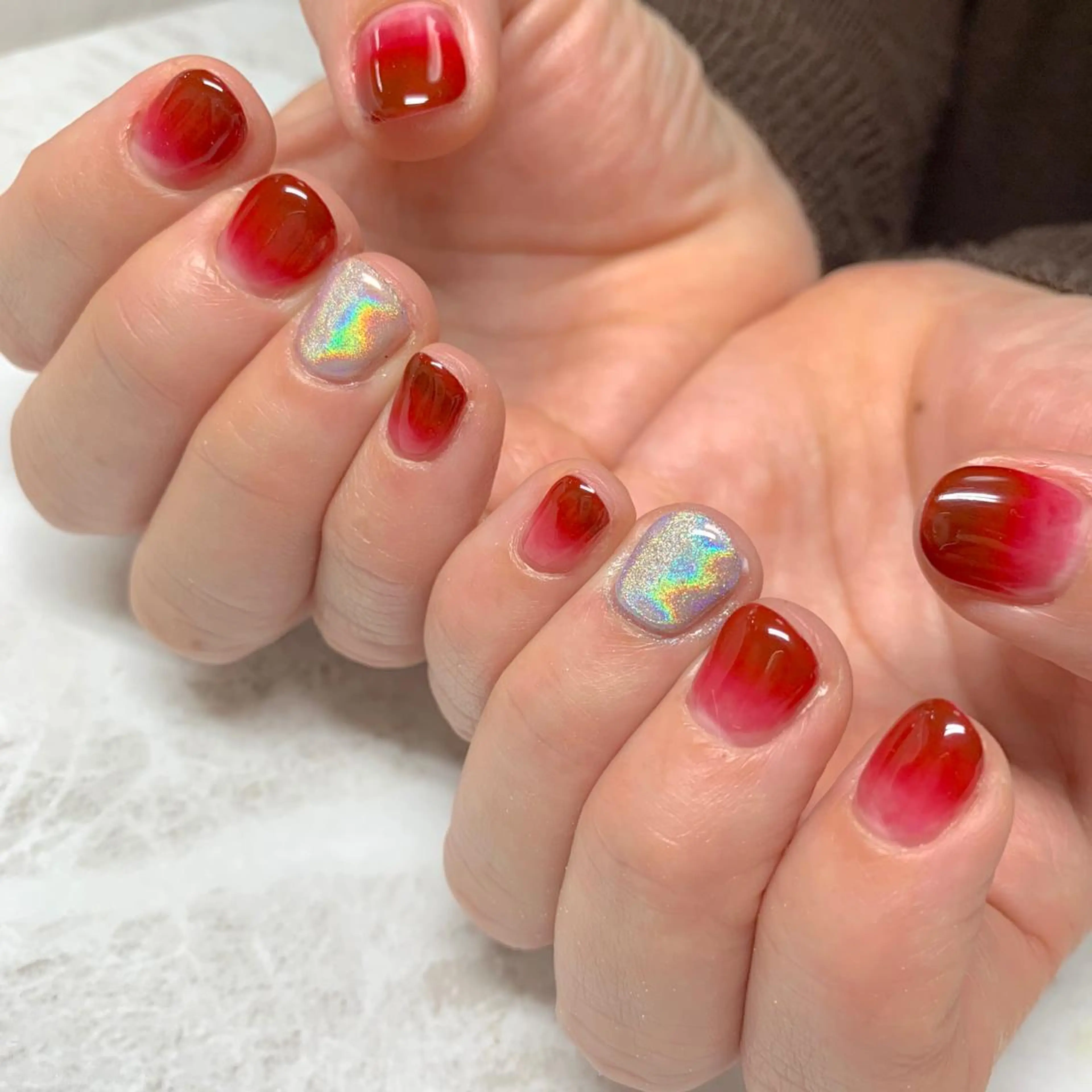 ネイル ボルドー グラデーション ハンドネイル フットネイル ハンドケア LULU LIMAのネイルデザイン