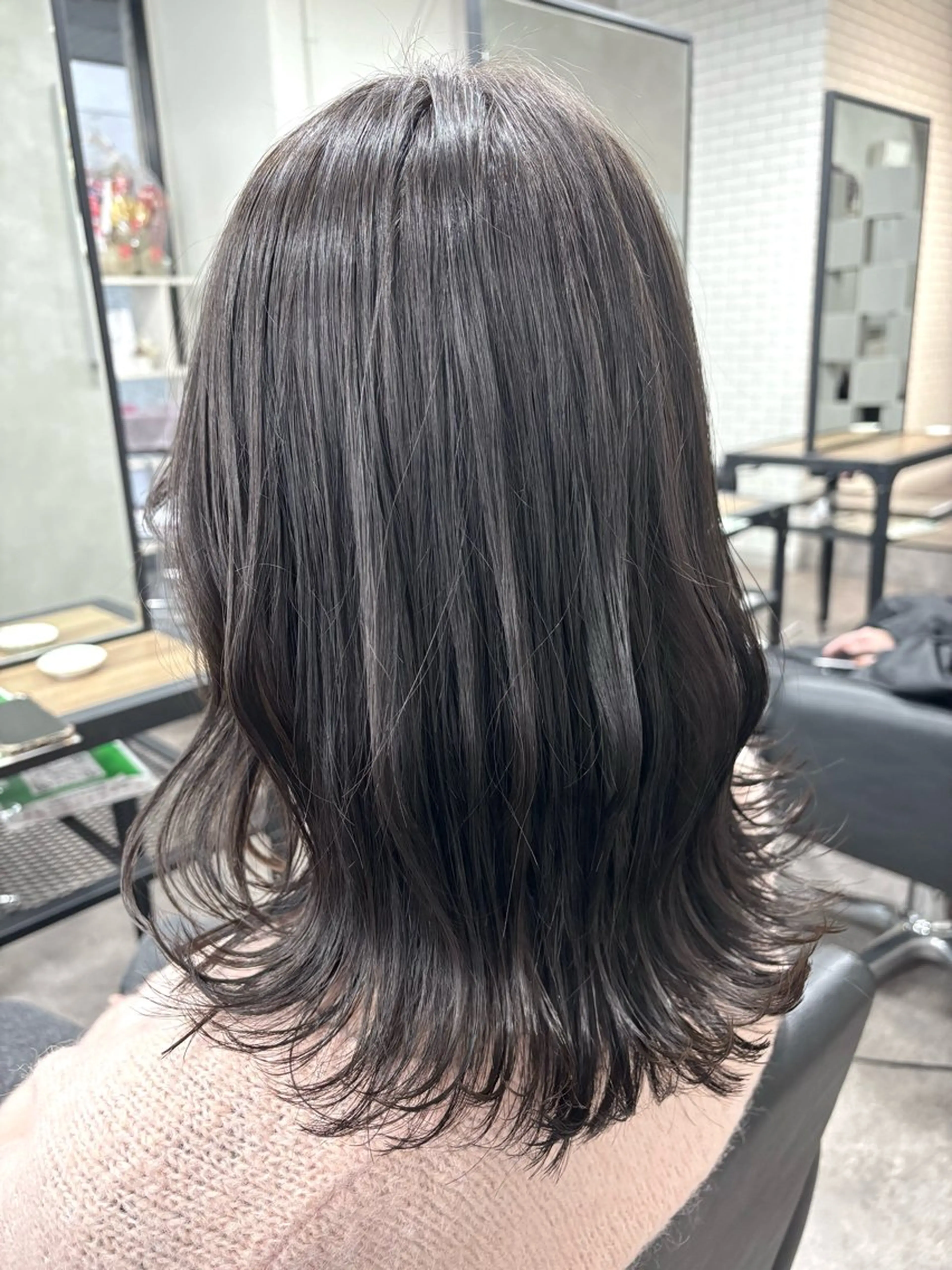 カット＋艶カラー＋コーティングトリートメントの写真