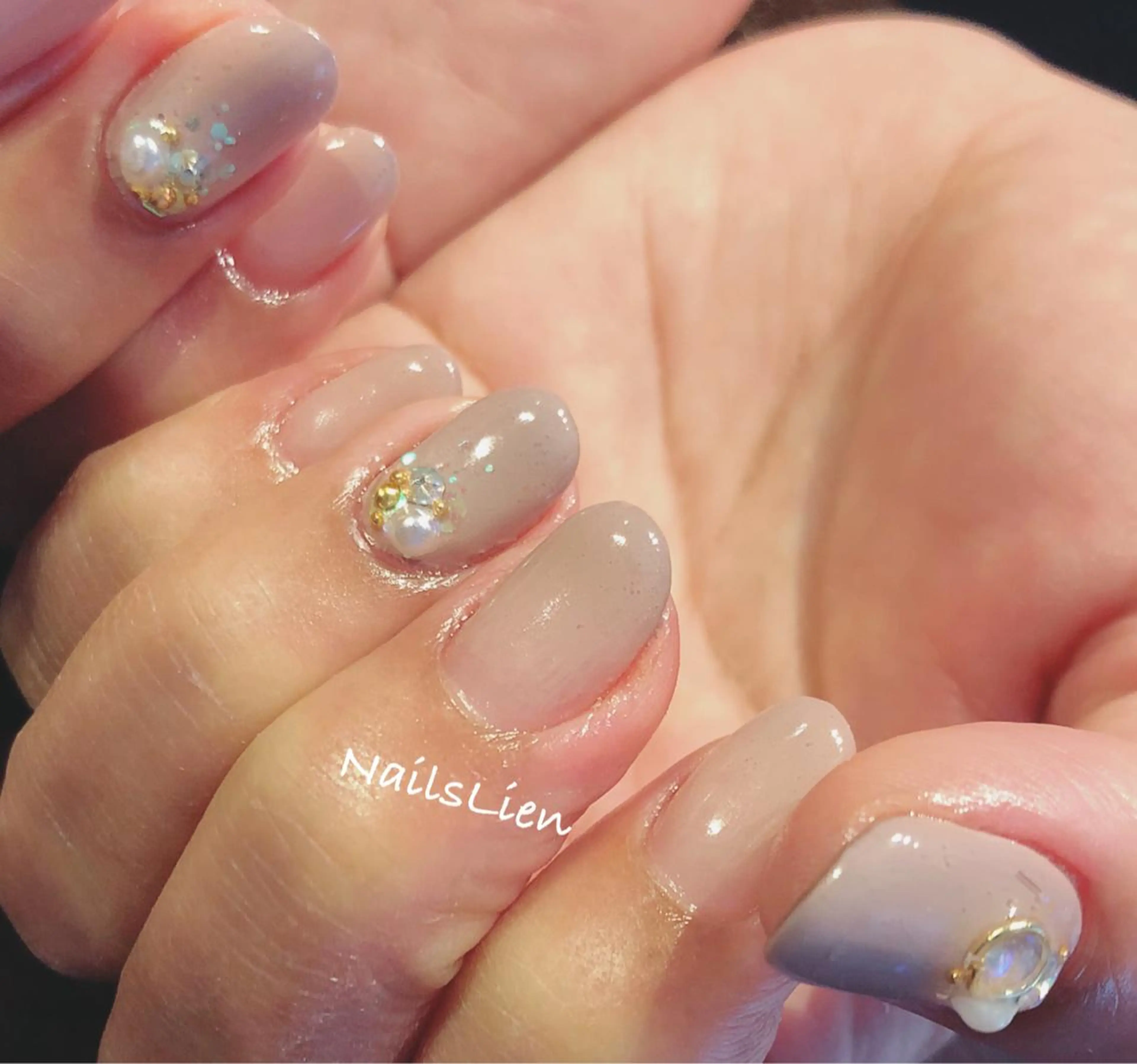 ネイル グラデーション 春ネイル studio e n / RiNのネイルデザイン