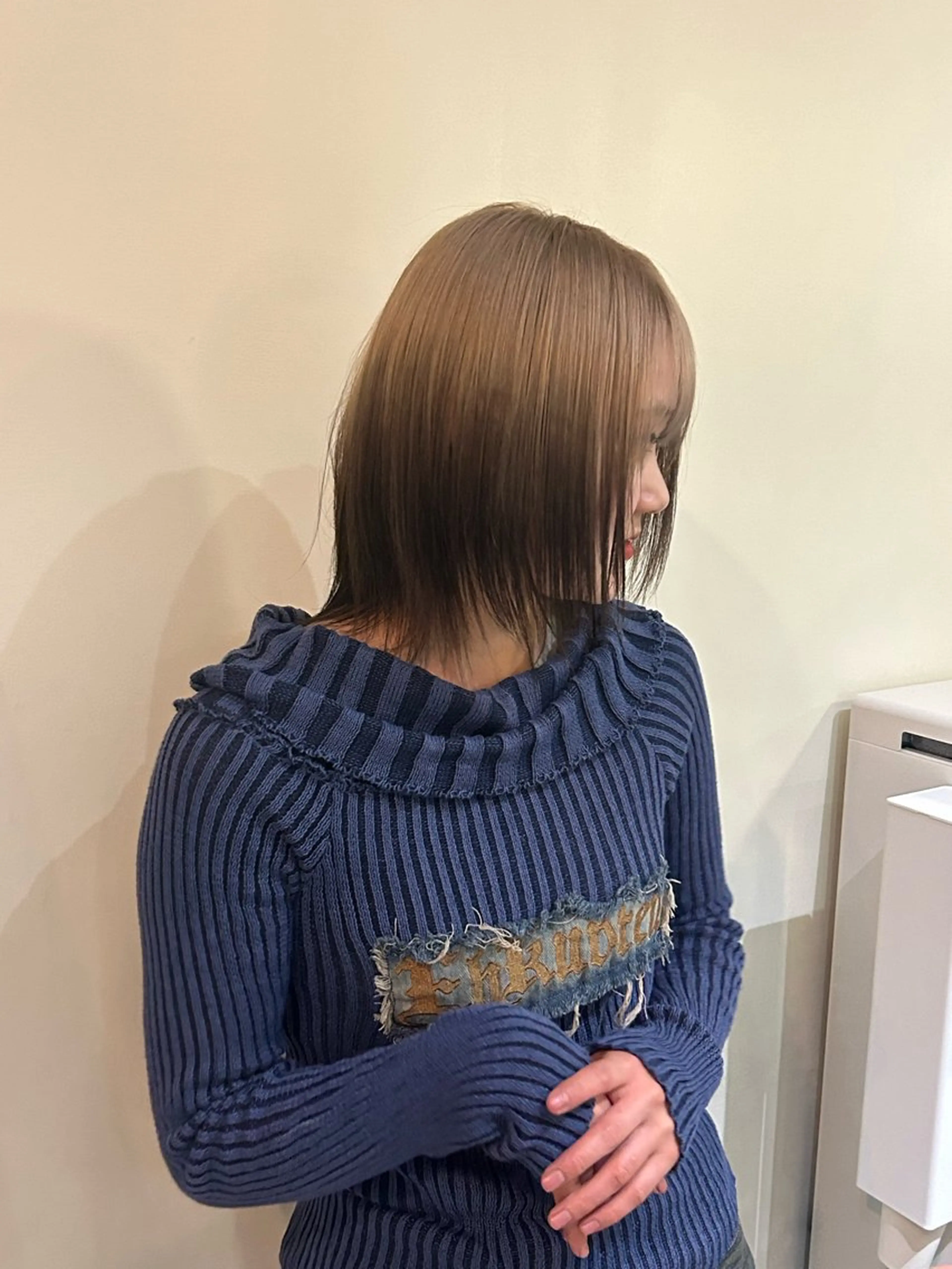 ミディアム カラー 韓国ボブ/レイヤー ボブ/ EMIRIのヘアスタイル