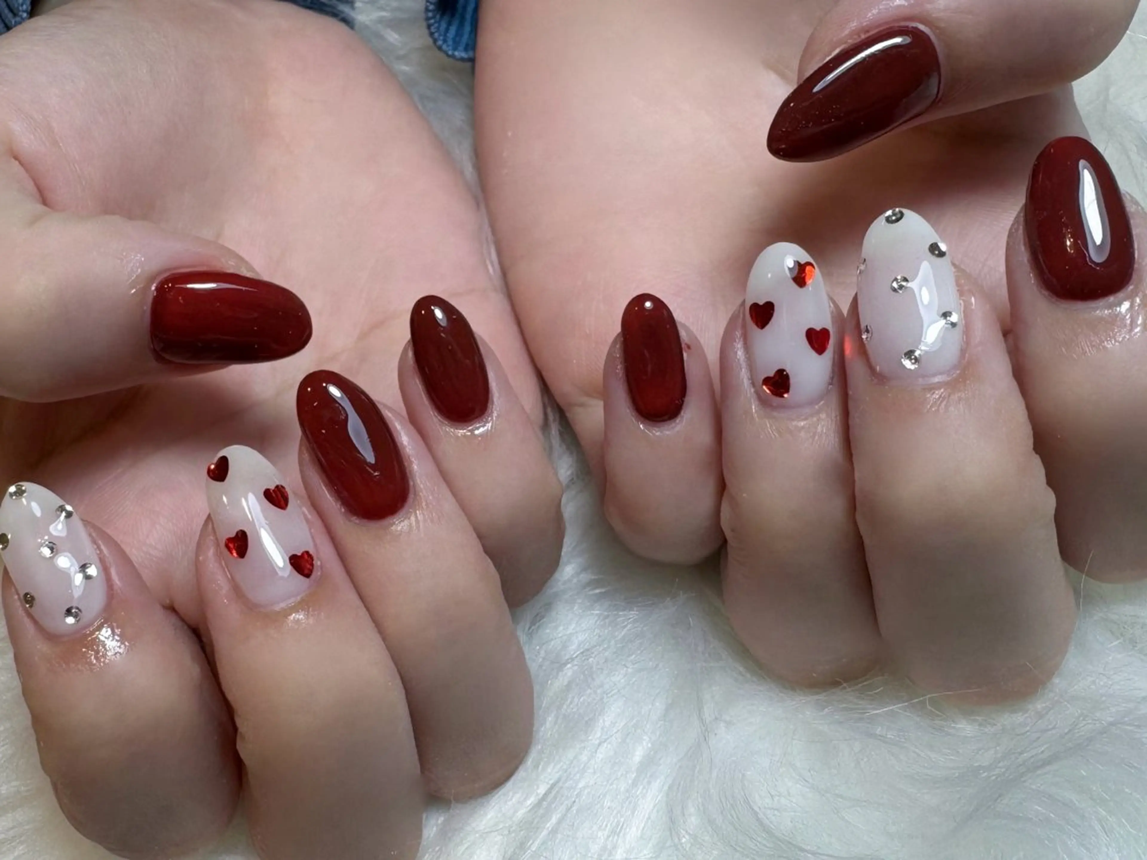 ネイル クリアネイル ドット ハート ホワイト ハンドネイル よこやま🐩💭 eight nailのネイルデザイン