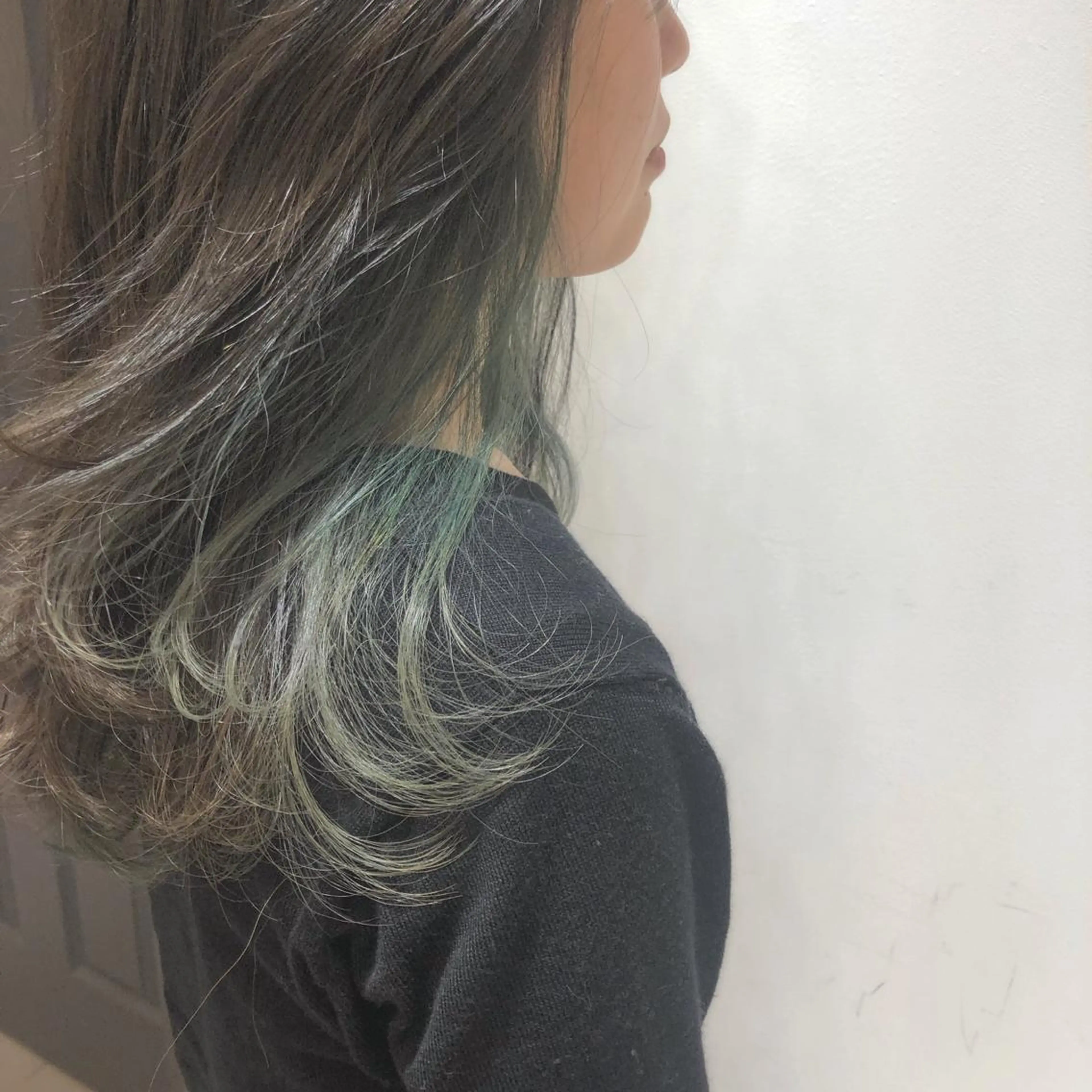 ロング カラー カット ヘアカラー 縮毛矯正 トリートメント 江原 彩華のヘアスタイル