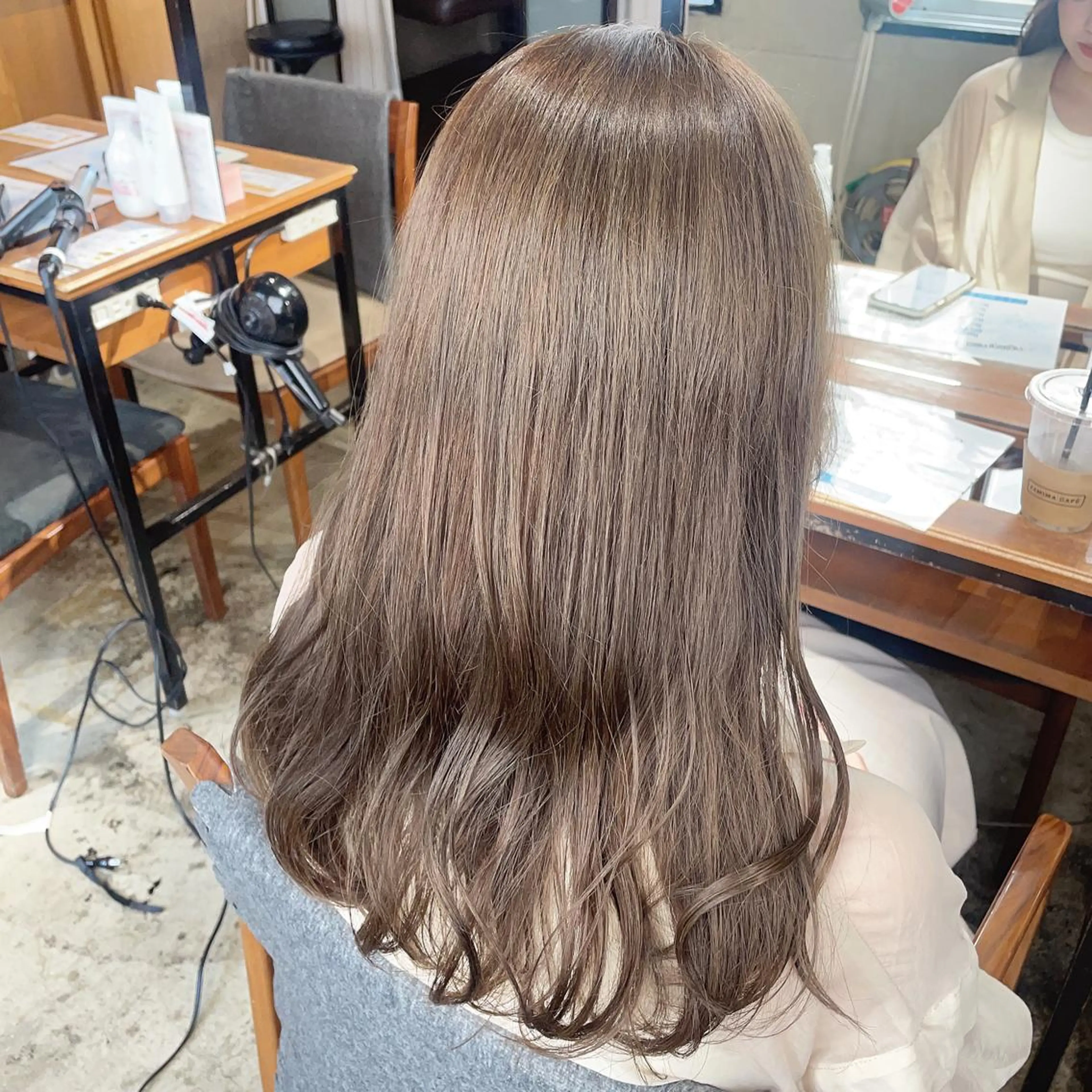 ロング カラー 梅田美容室 山崎海波のヘアスタイル