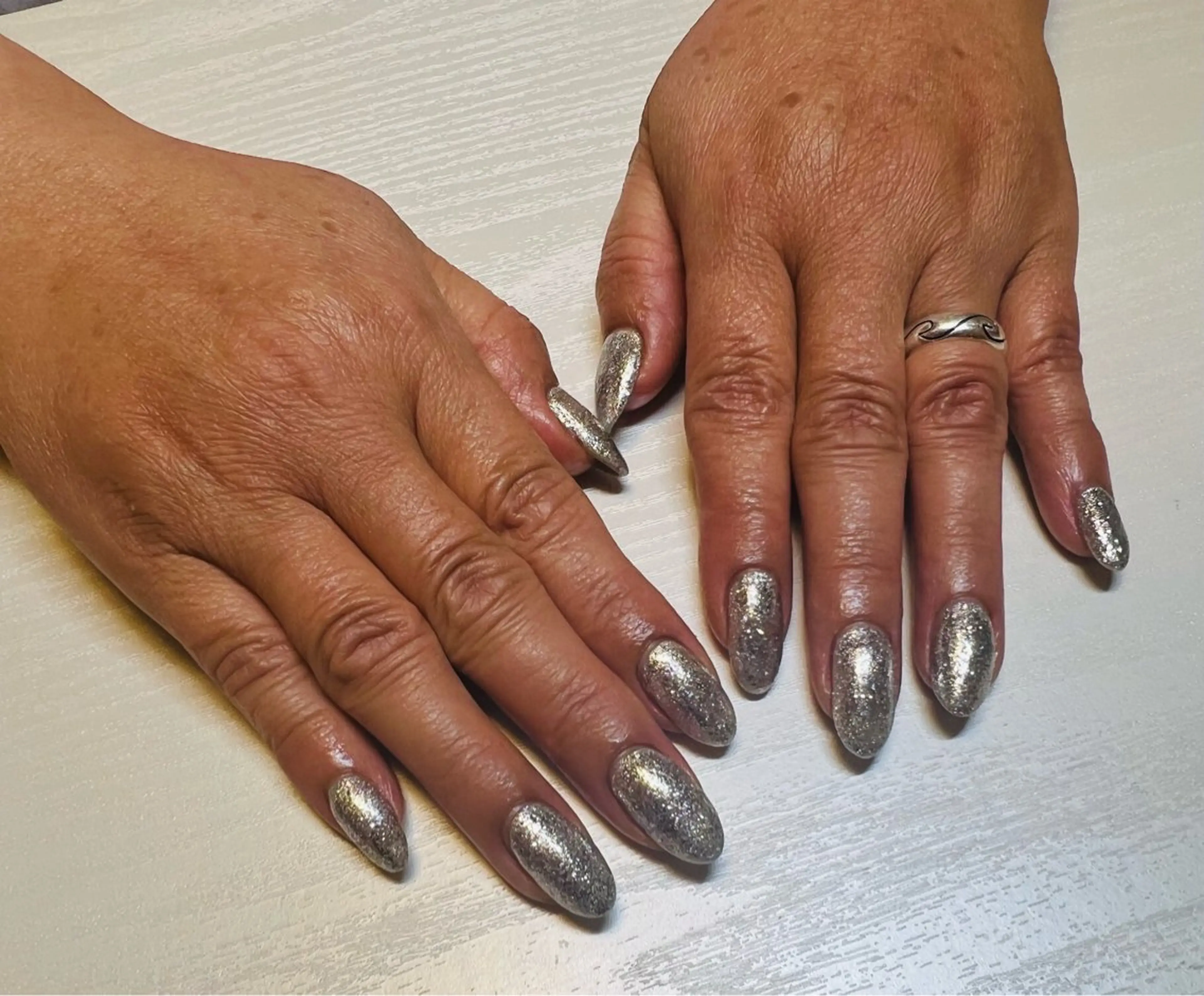 ネイル ワンカラーネイル シルバー mii nail🌴のネイルデザイン