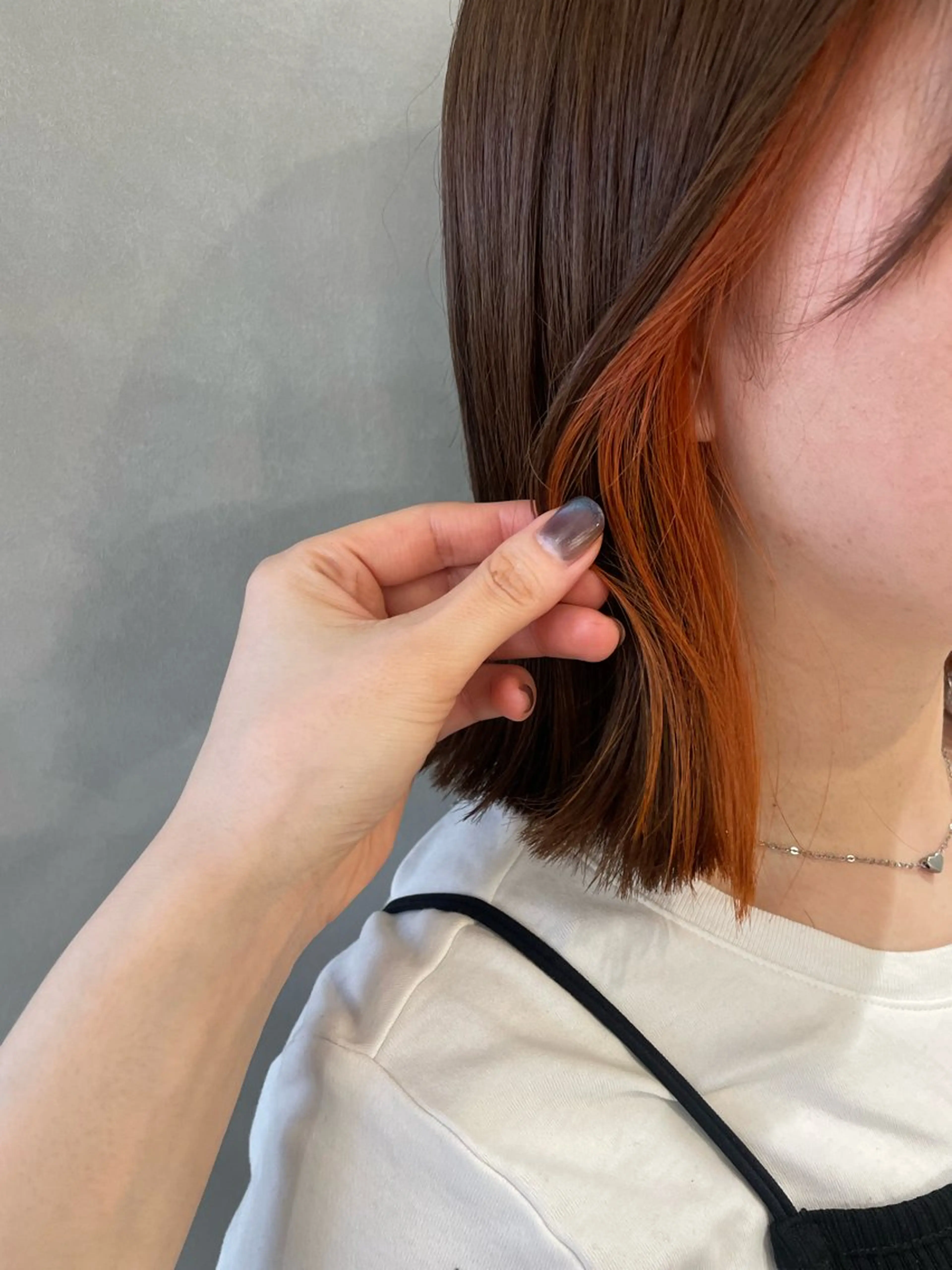 ミディアム カラー イヤリングカラー オレンジ Hatsune 🐯レイヤーカットのヘアスタイル