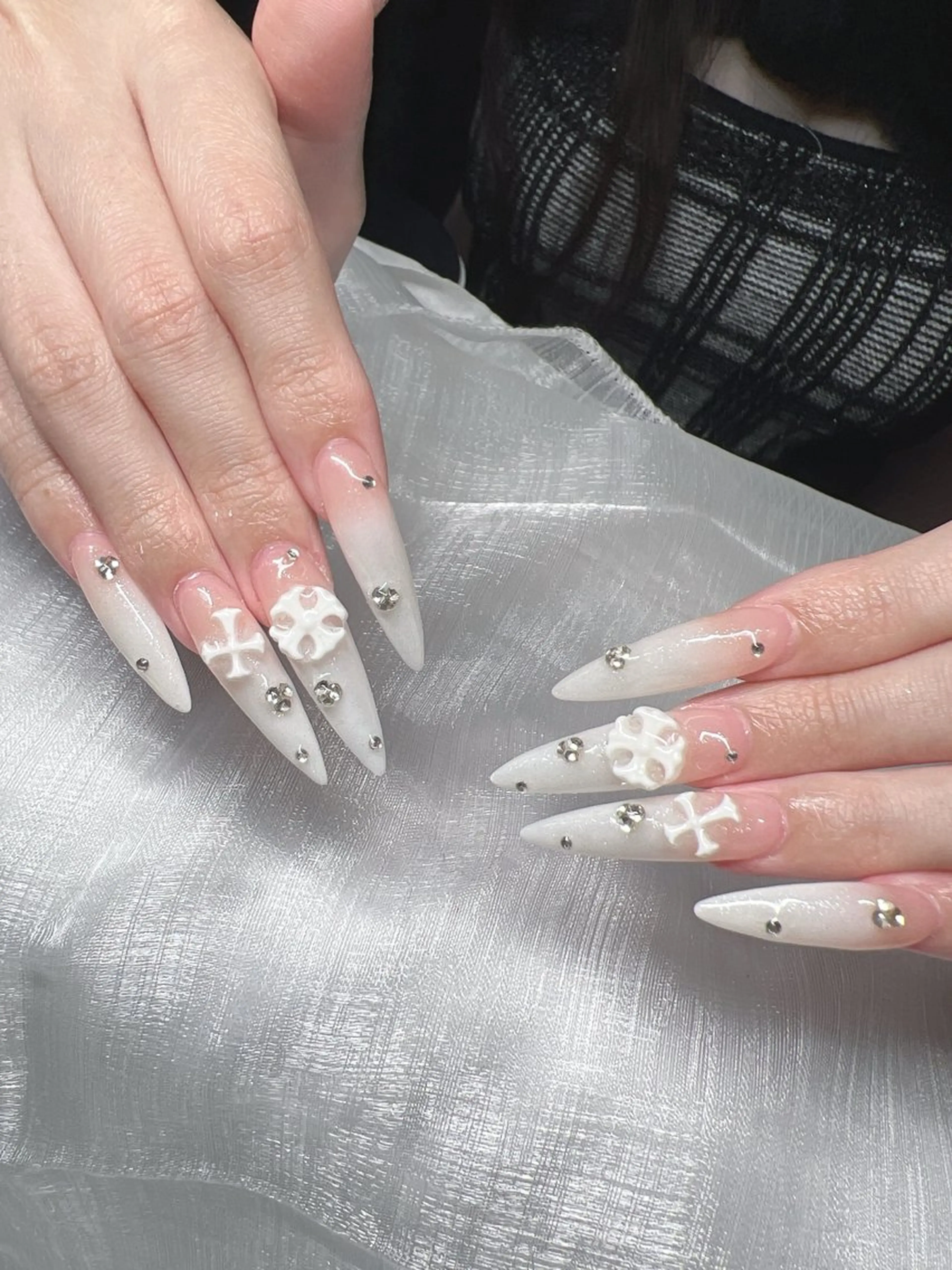 ネイル 長さ出し グラデーション 卒業式 キラキラネイル マグネットネイル ハンドネイル Lee Nailsのネイルデザイン