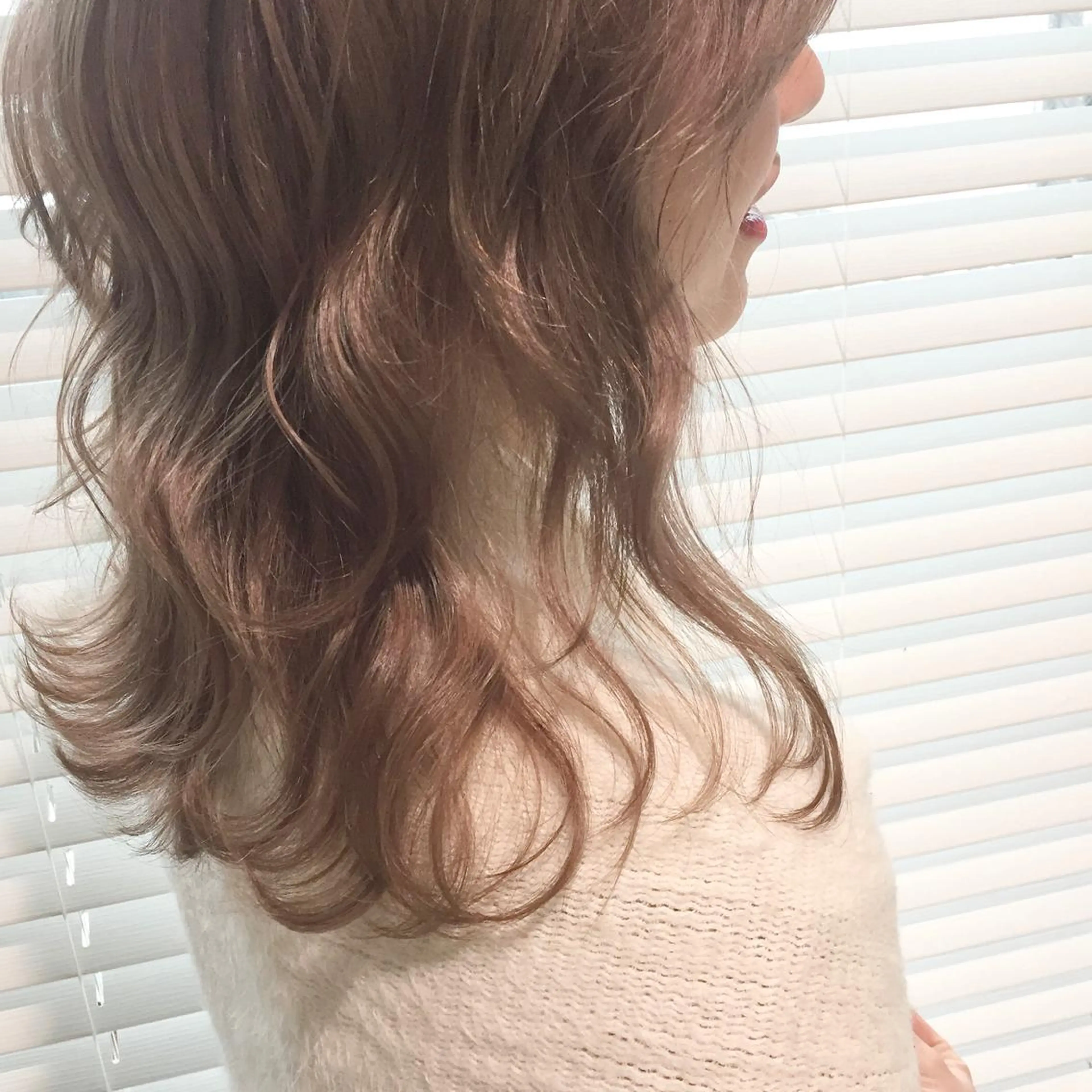 ミディアム カラー ヘアアレンジ カット ヘアカラー mayu .のヘアスタイル