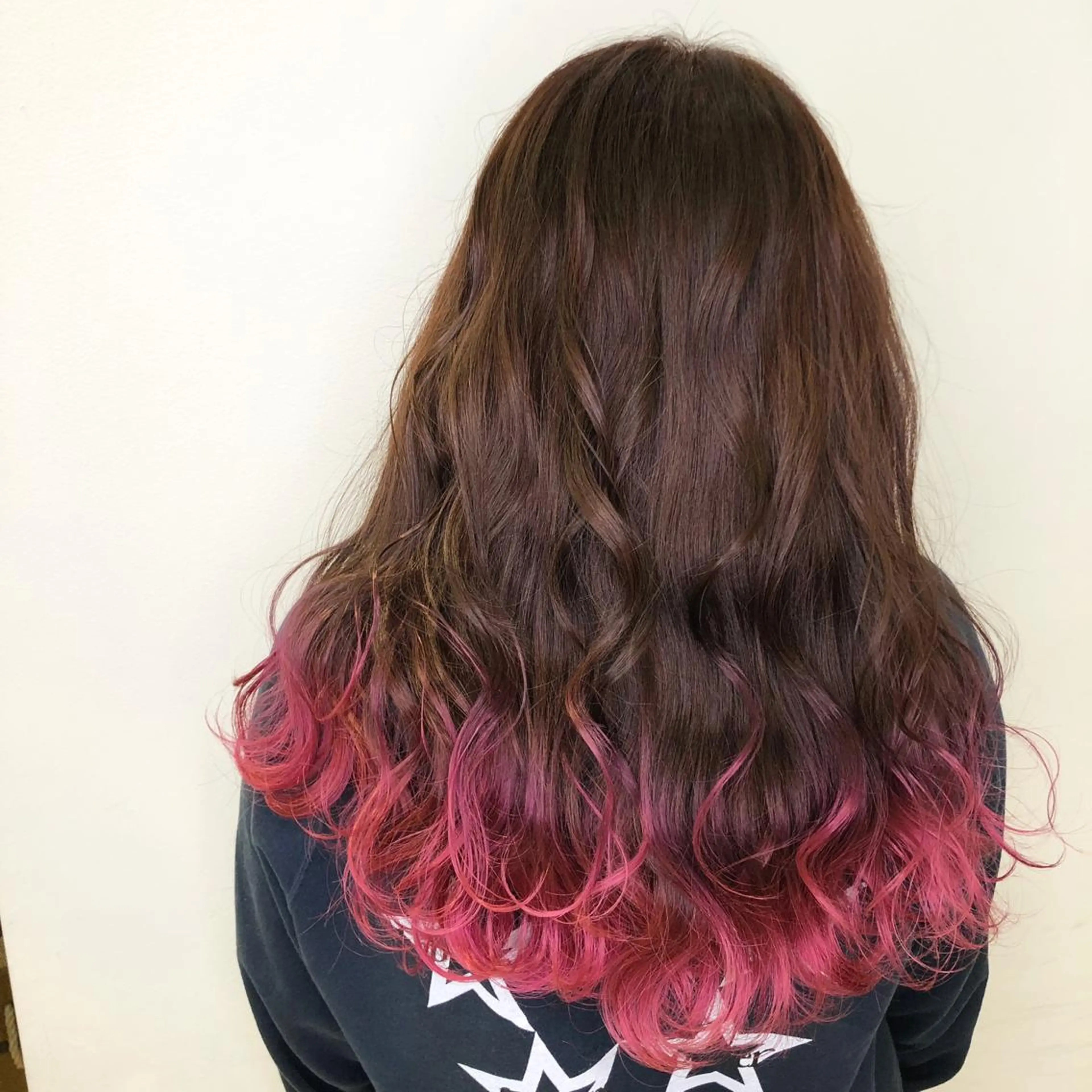 ロング カラー 渡邊 唯のヘアスタイル
