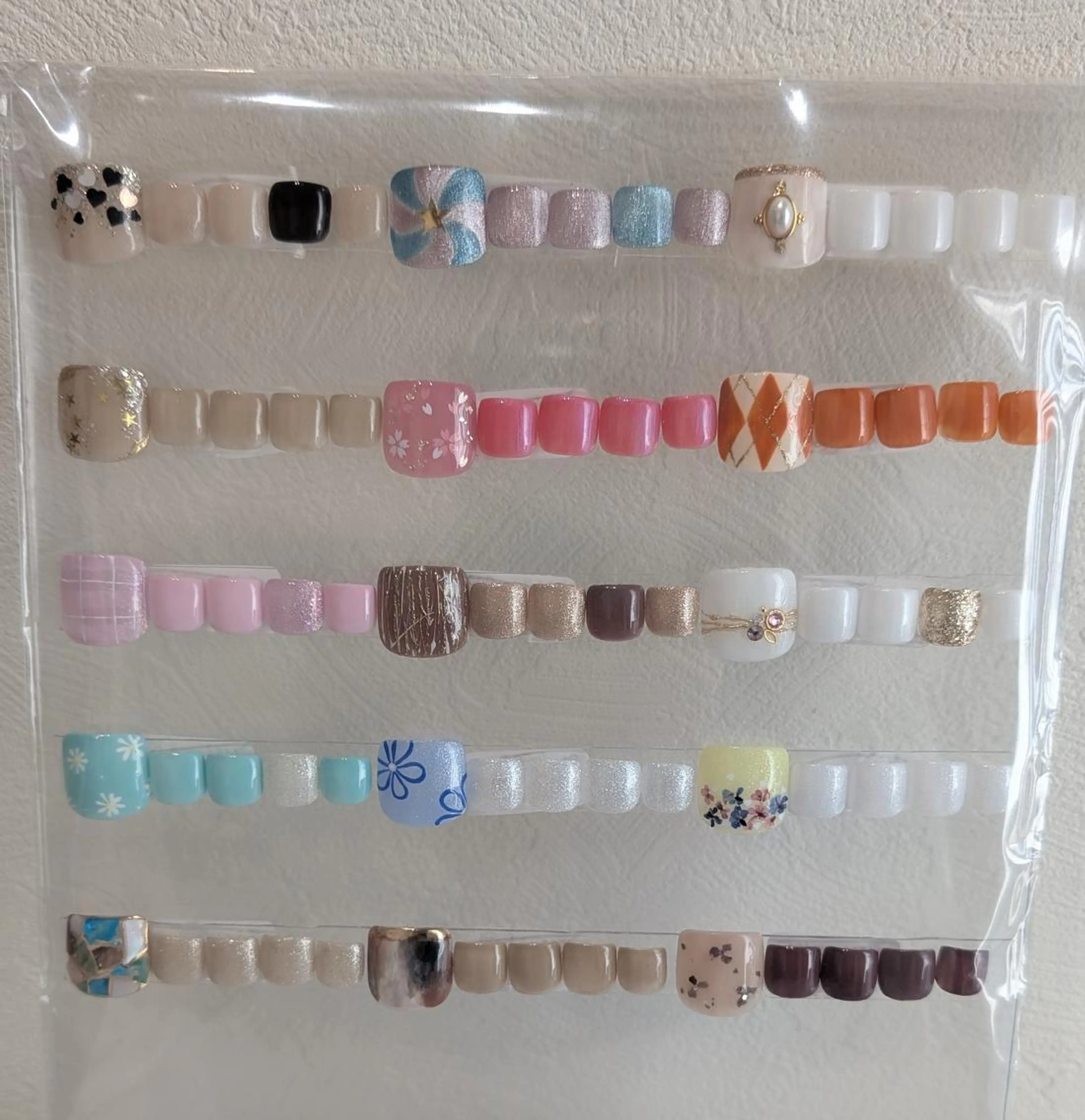 ネイル フットネイル シンプルネイル フットネイル Lisse銀座 Nailのネイルデザイン