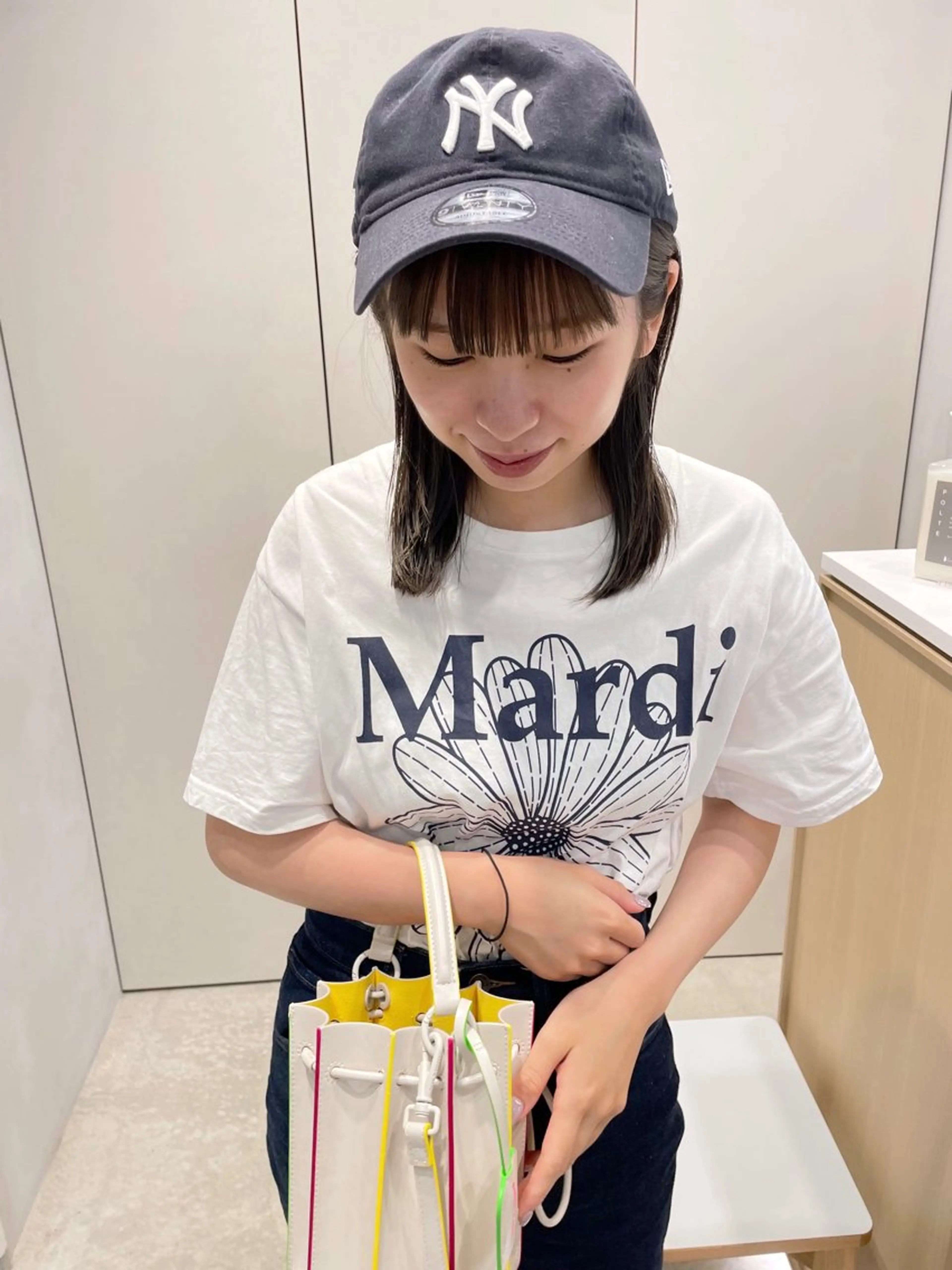 ミディアム 青木 優歩のヘアスタイル