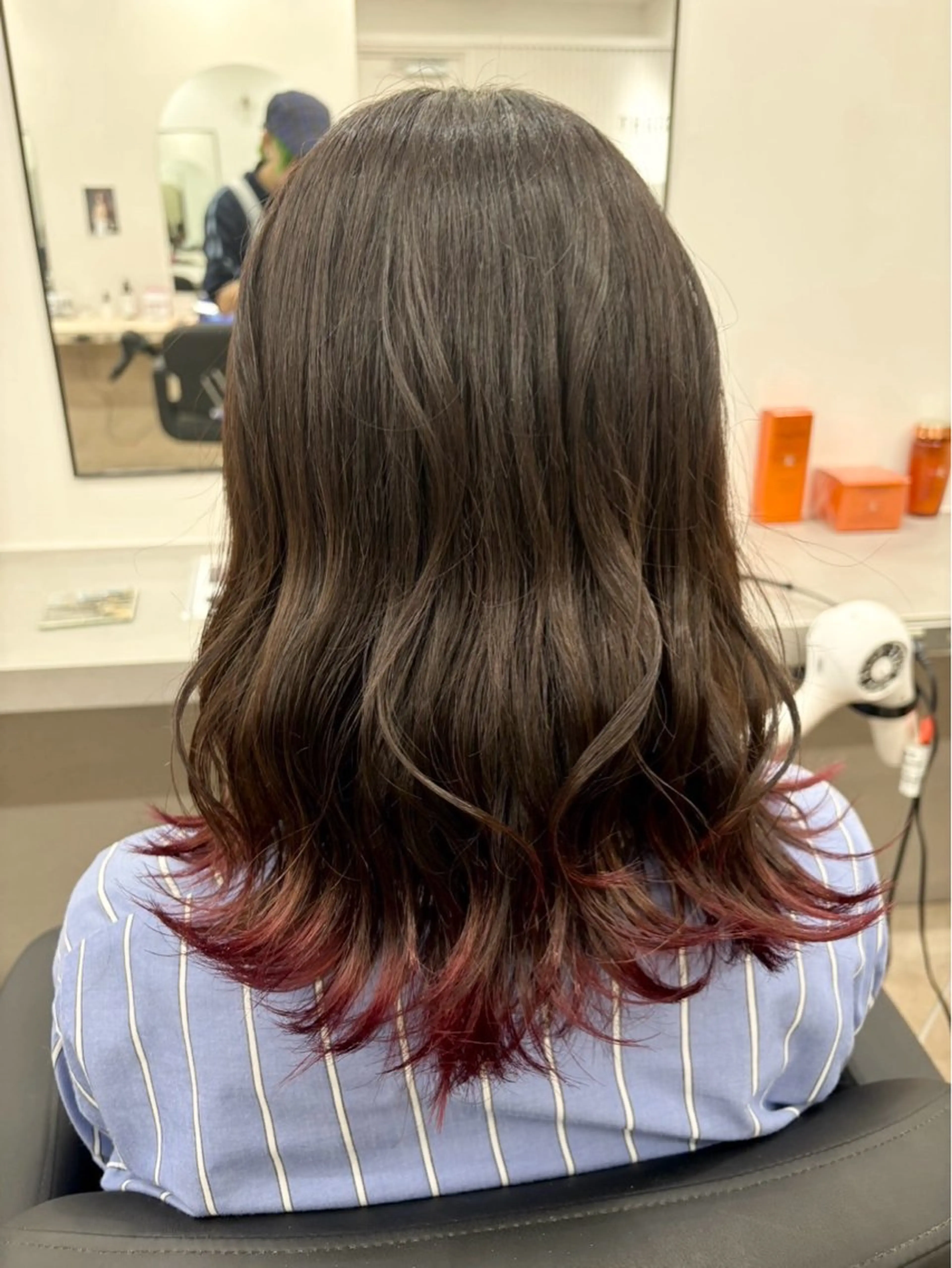 ミディアム カラー デザインカラー 🐬レイヤー /透明感/あいか🫧のヘアスタイル