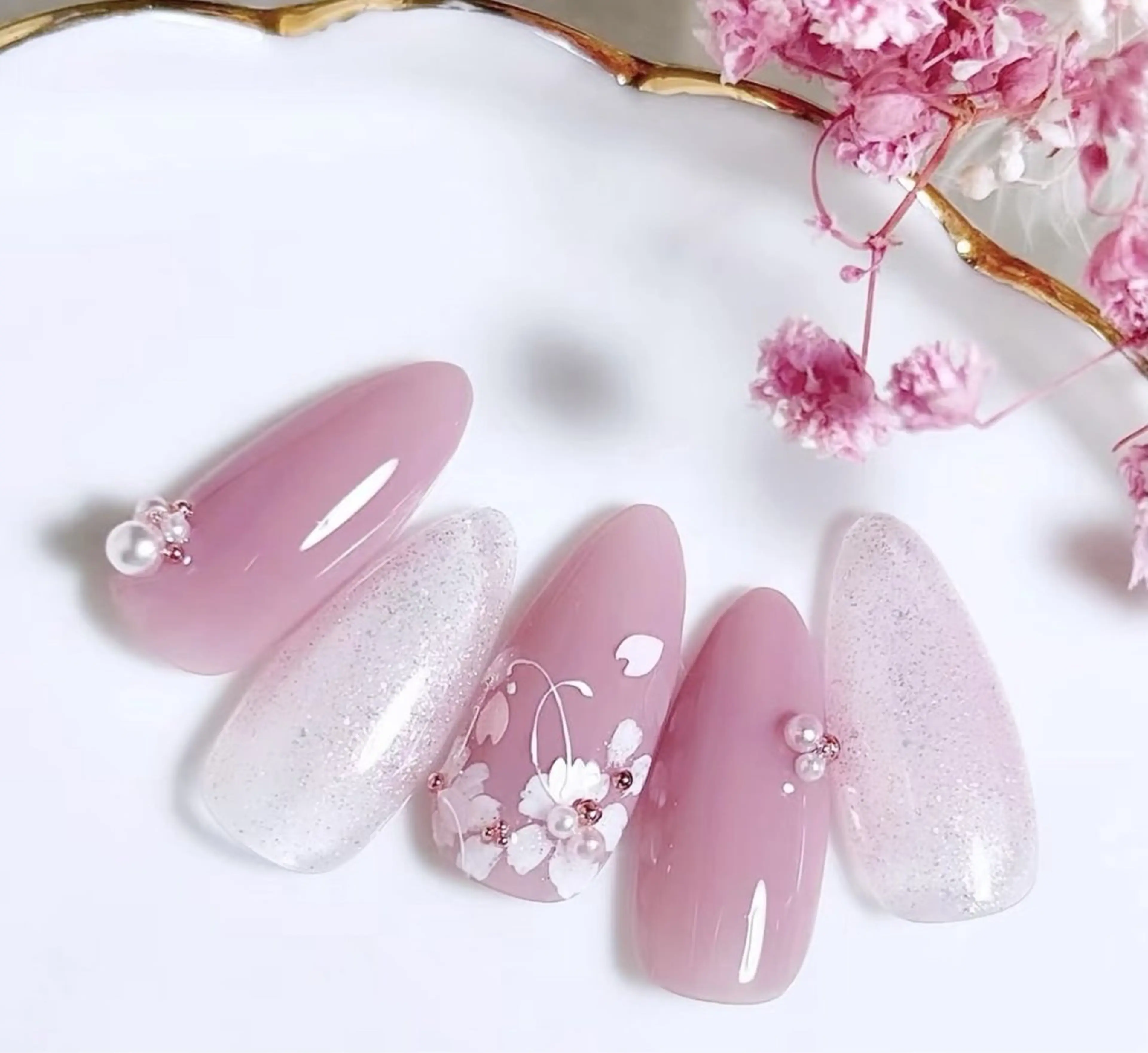 ネイル アートネイル オーロラネイル チークネイル フレンチネイル ガラスフレンチ ハンドネイル 🎀🎀YooLi Nail Salonのネイルデザイン