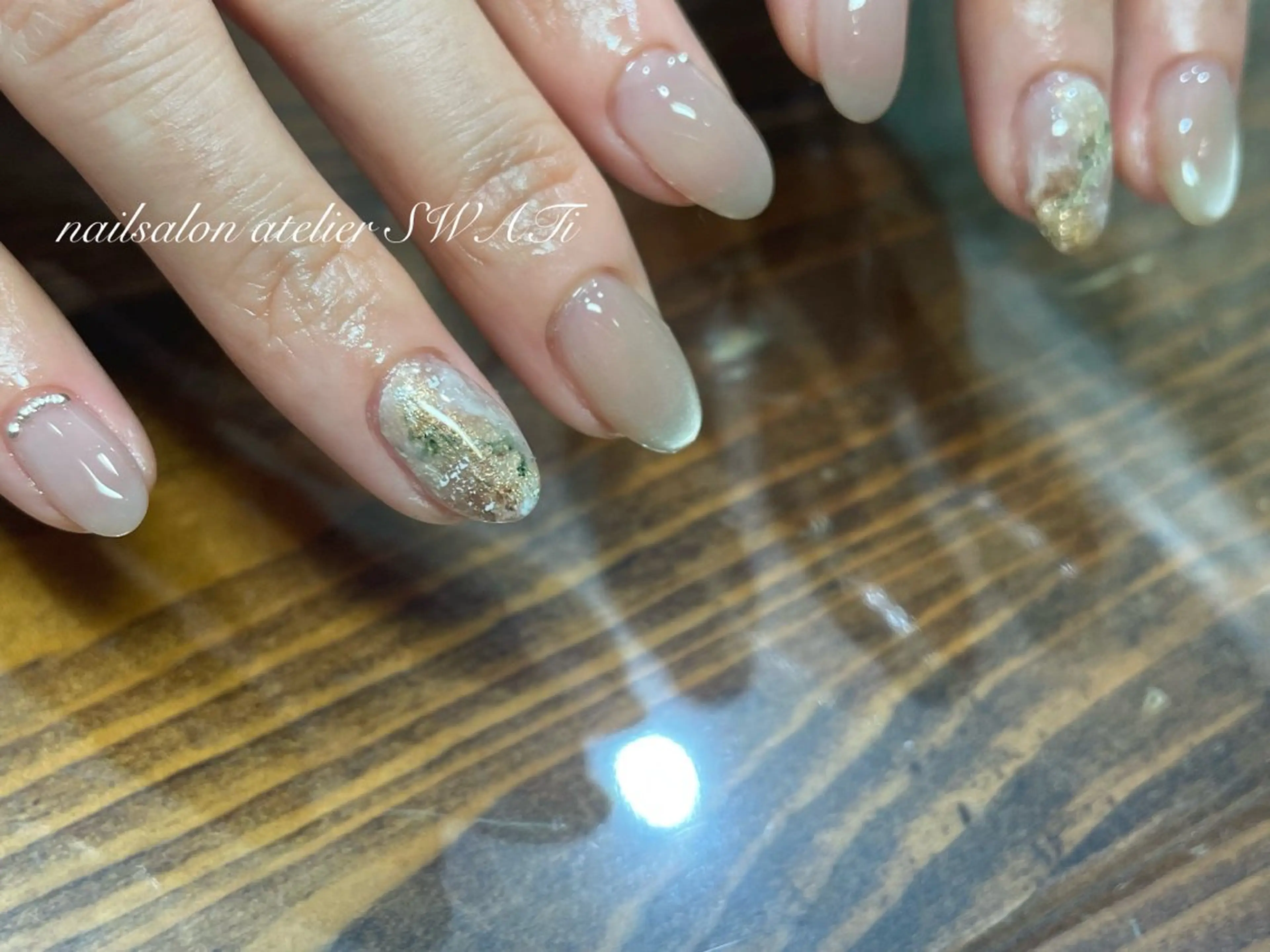 ネイル アートネイル フットネイル nailsalon SWATiのネイルデザイン