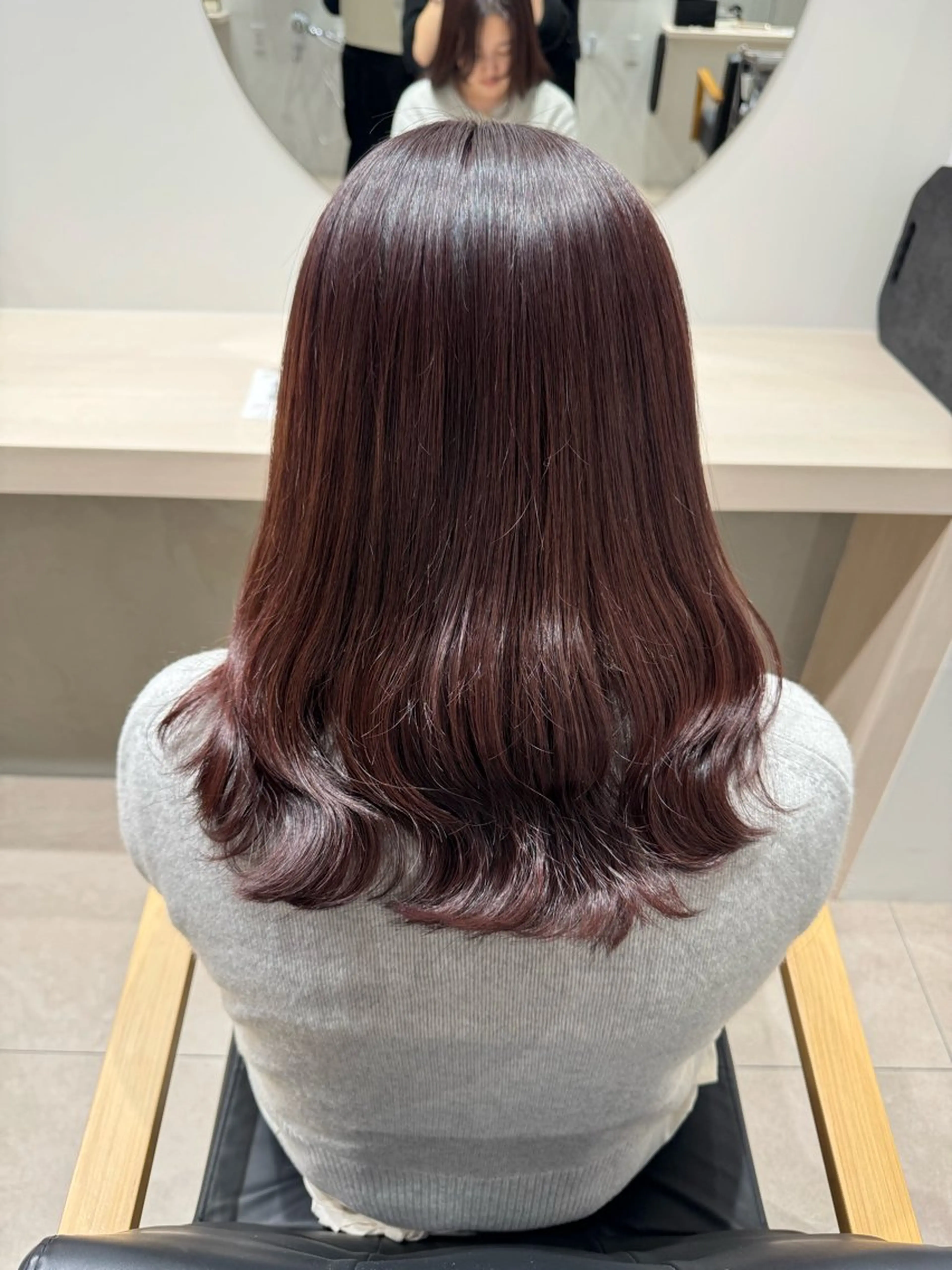 カラー 吉田 美咲のヘアスタイル