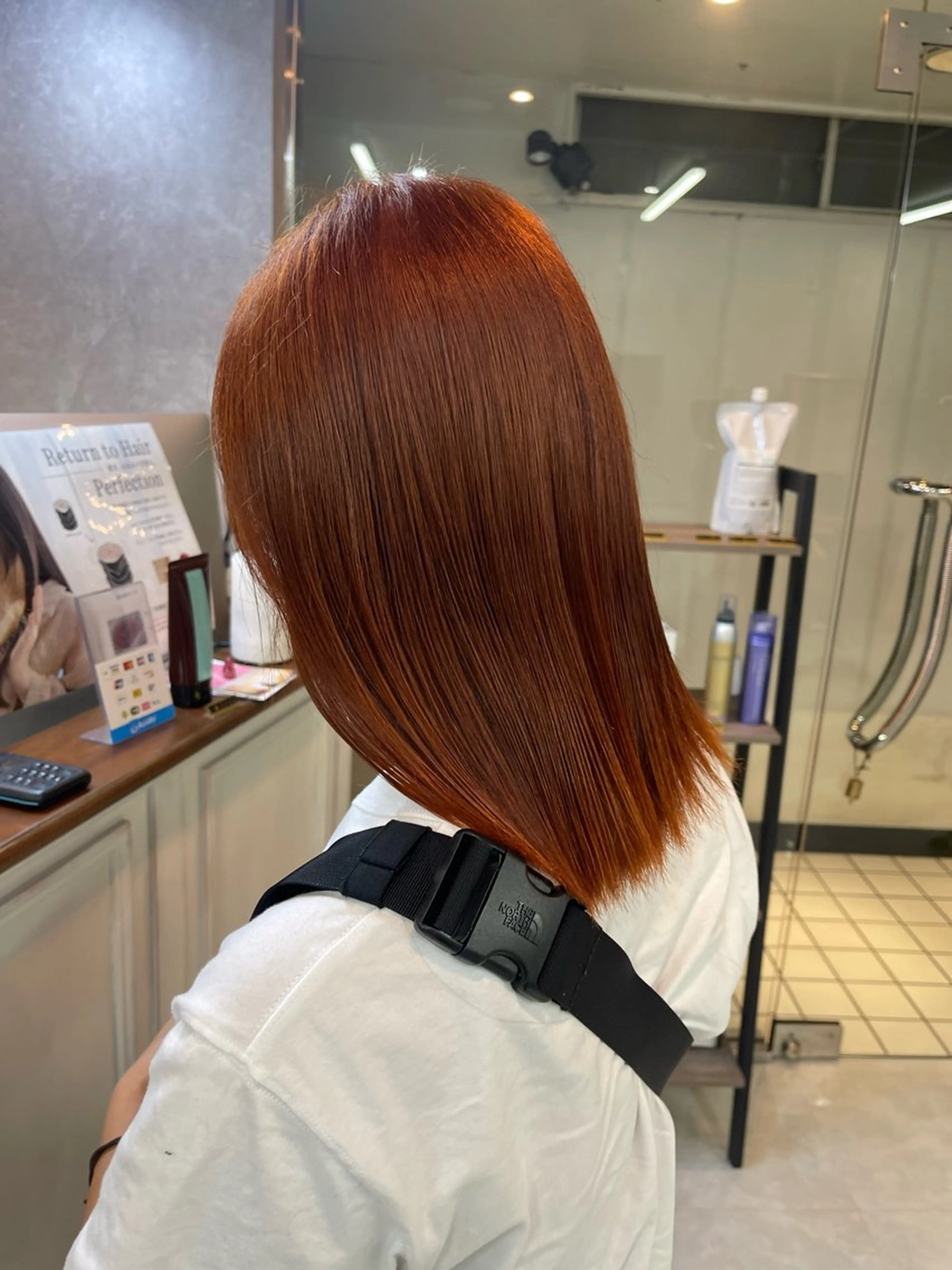 ミディアム Colore(コローレ)所属・顔タイプ/ダブルカラ ー/りりかのヘアスタイル