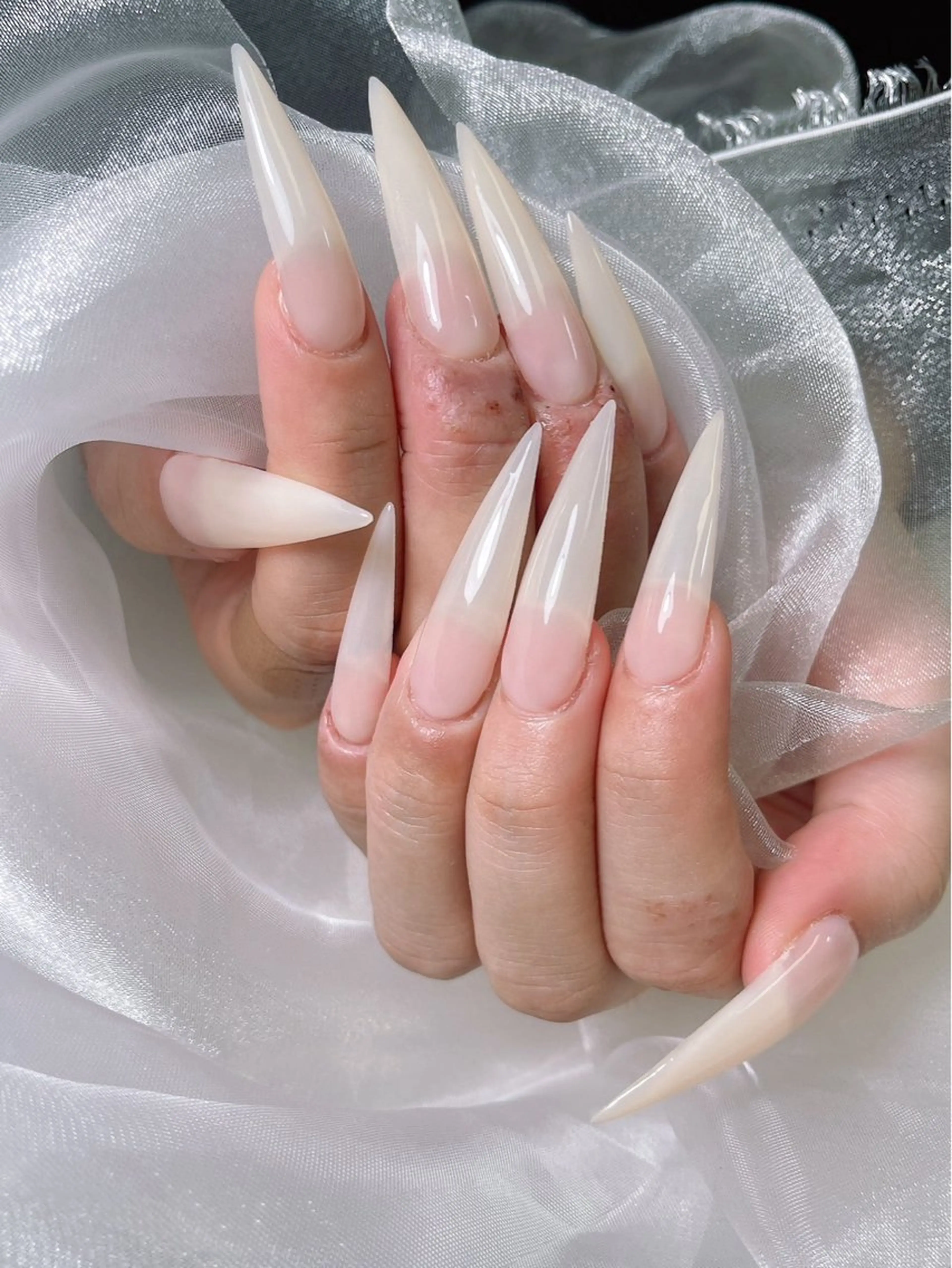 ロング 韓国風ヘア ハンドネイル MoMoA Nail ネイル長さ出し専門店のネイルデザイン