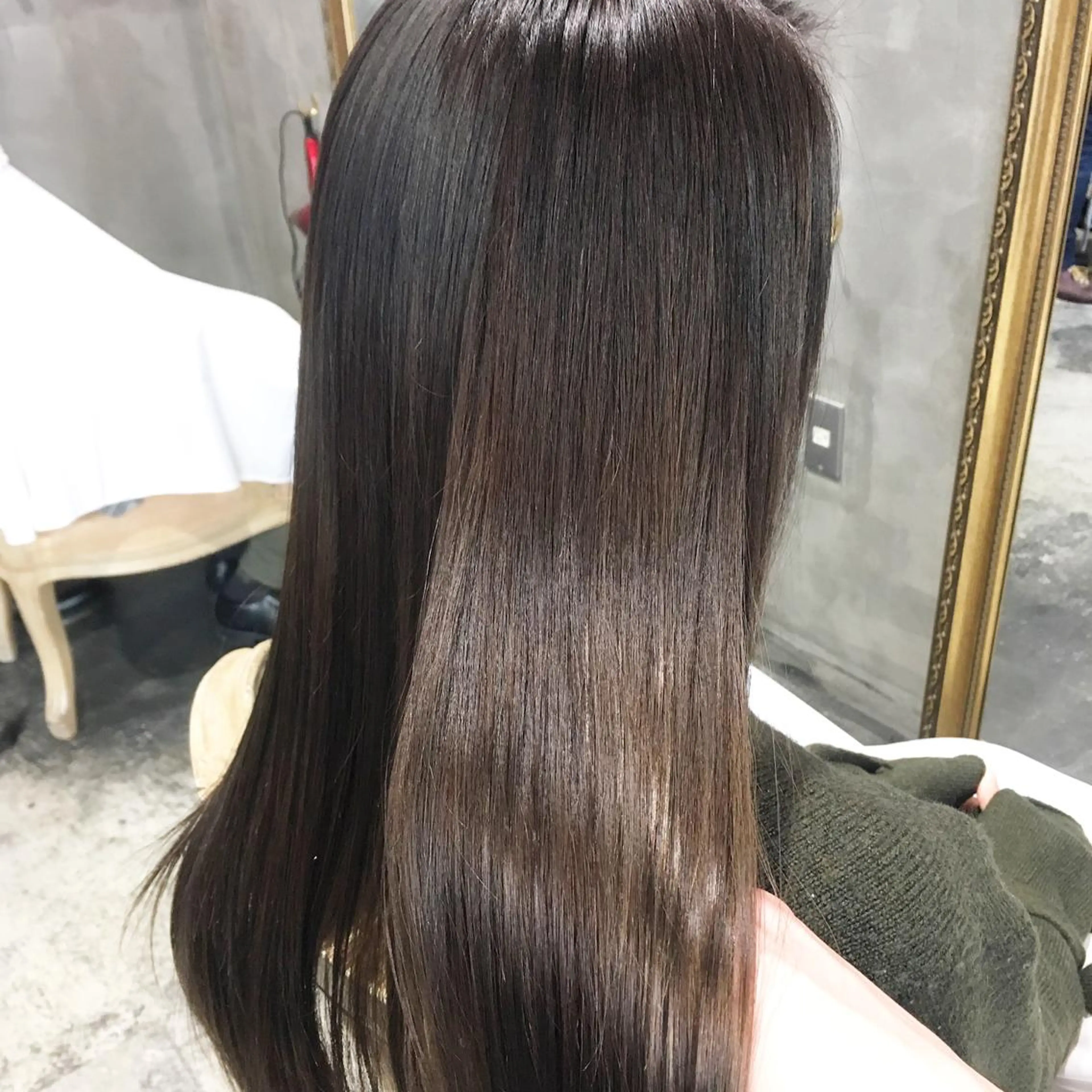 【うるツヤ✨ヘアケア】カット+ダメージケアカラー+イーラル トリートメントの写真