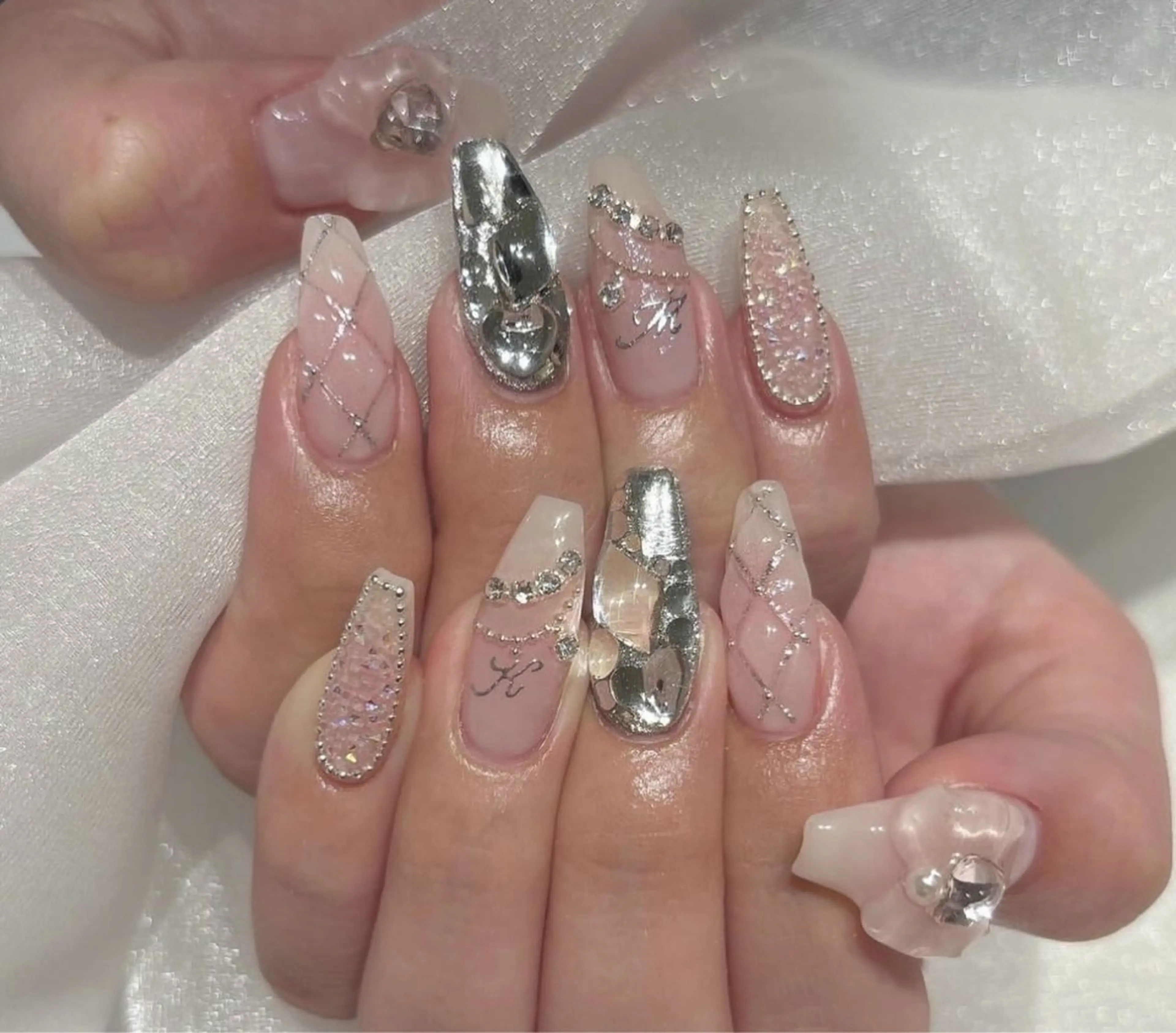 ネイル アートネイル Nie Nail Shinokuboのネイルデザイン