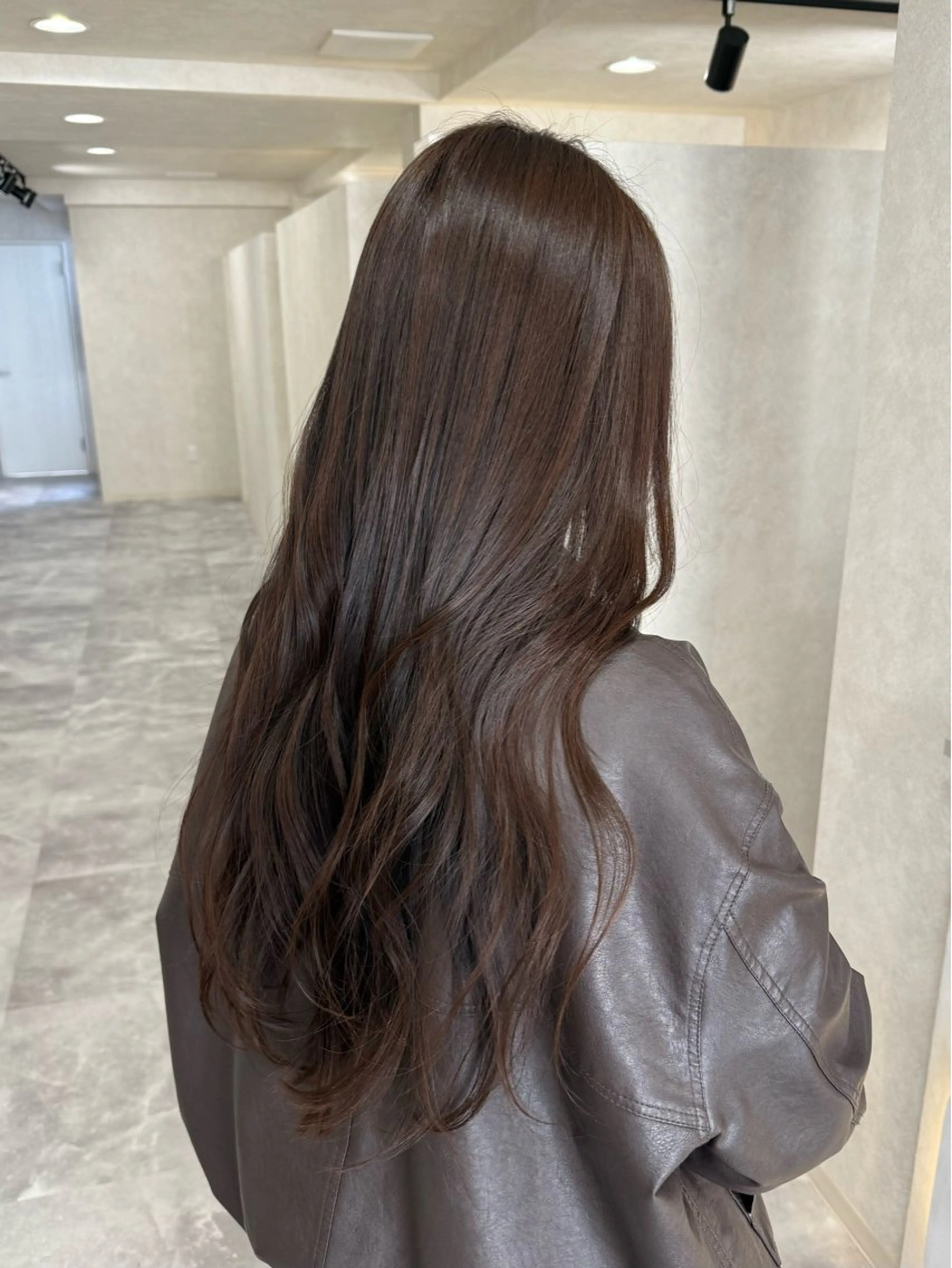 ロング カット ヘアカラー ☁️髪質改善サロン WHITE🫧miuのヘアスタイル