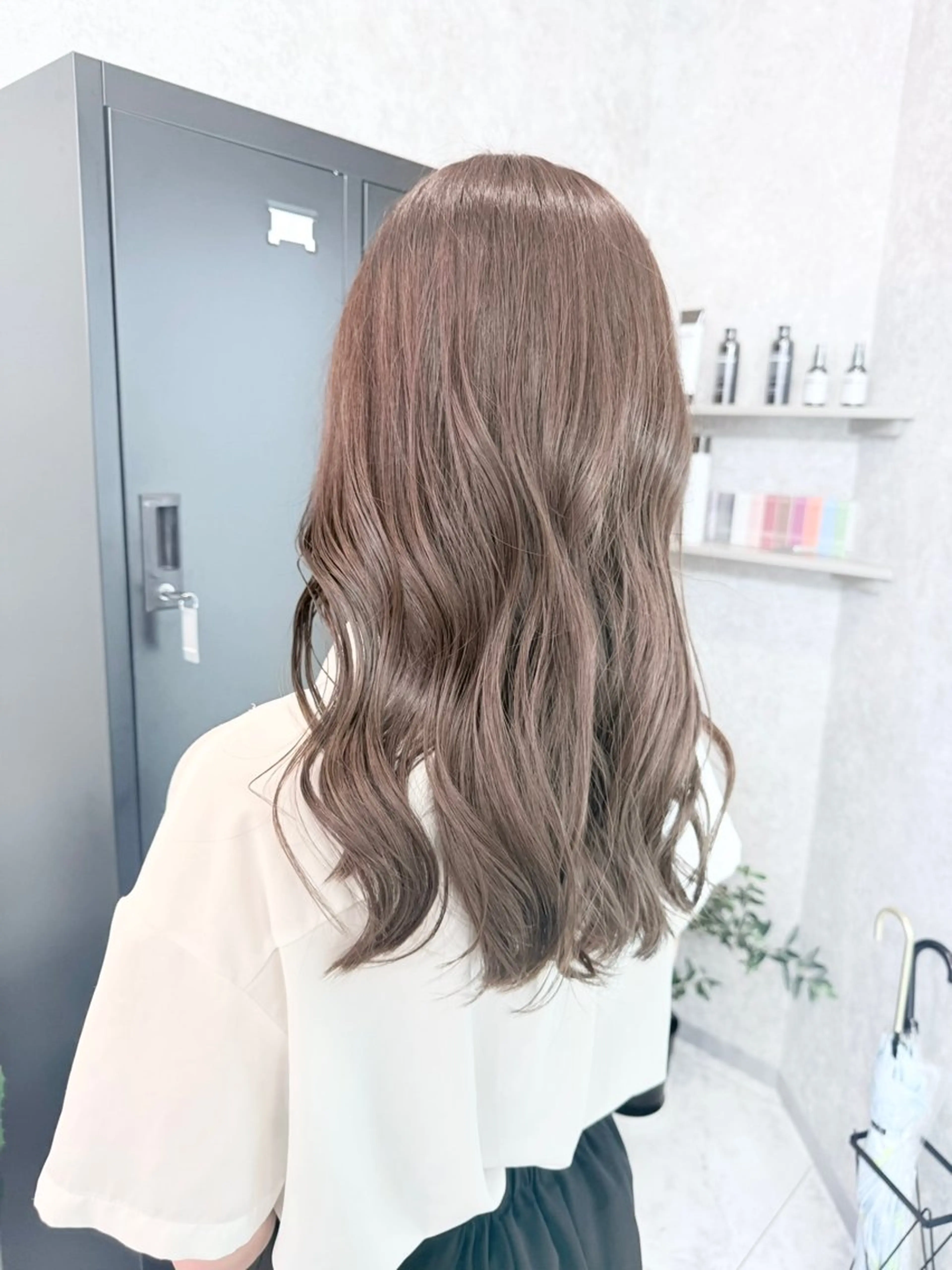 ミディアム カラー 🌺ハイトーン🌺 矢葺 なぎさ🌺🌺のヘアスタイル